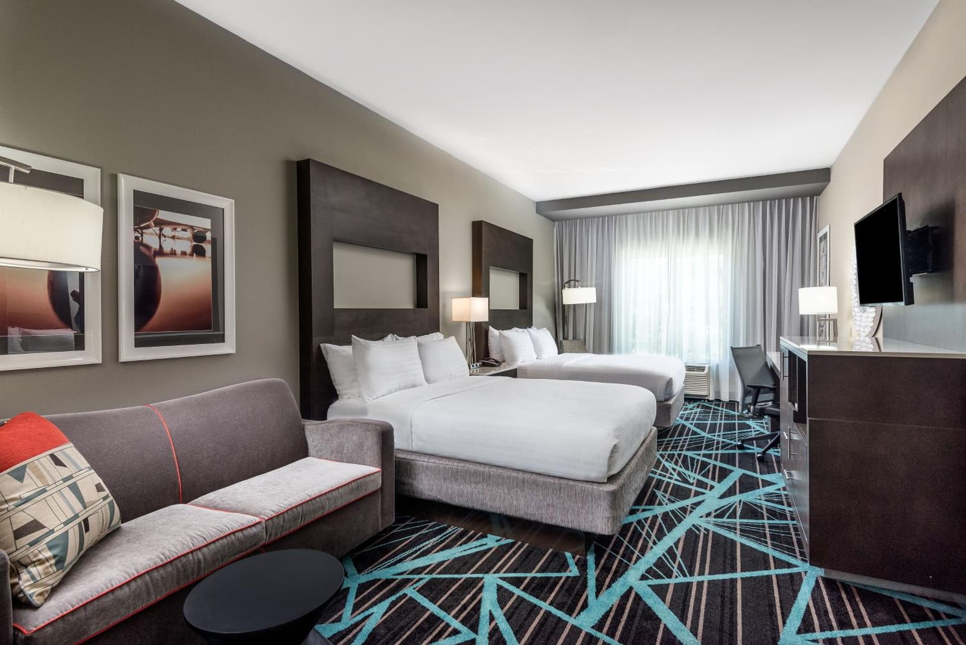 Holiday Inn Express & Suites - Charlotte Airport by IHG gallery photo in Charlotte, NC — image 25