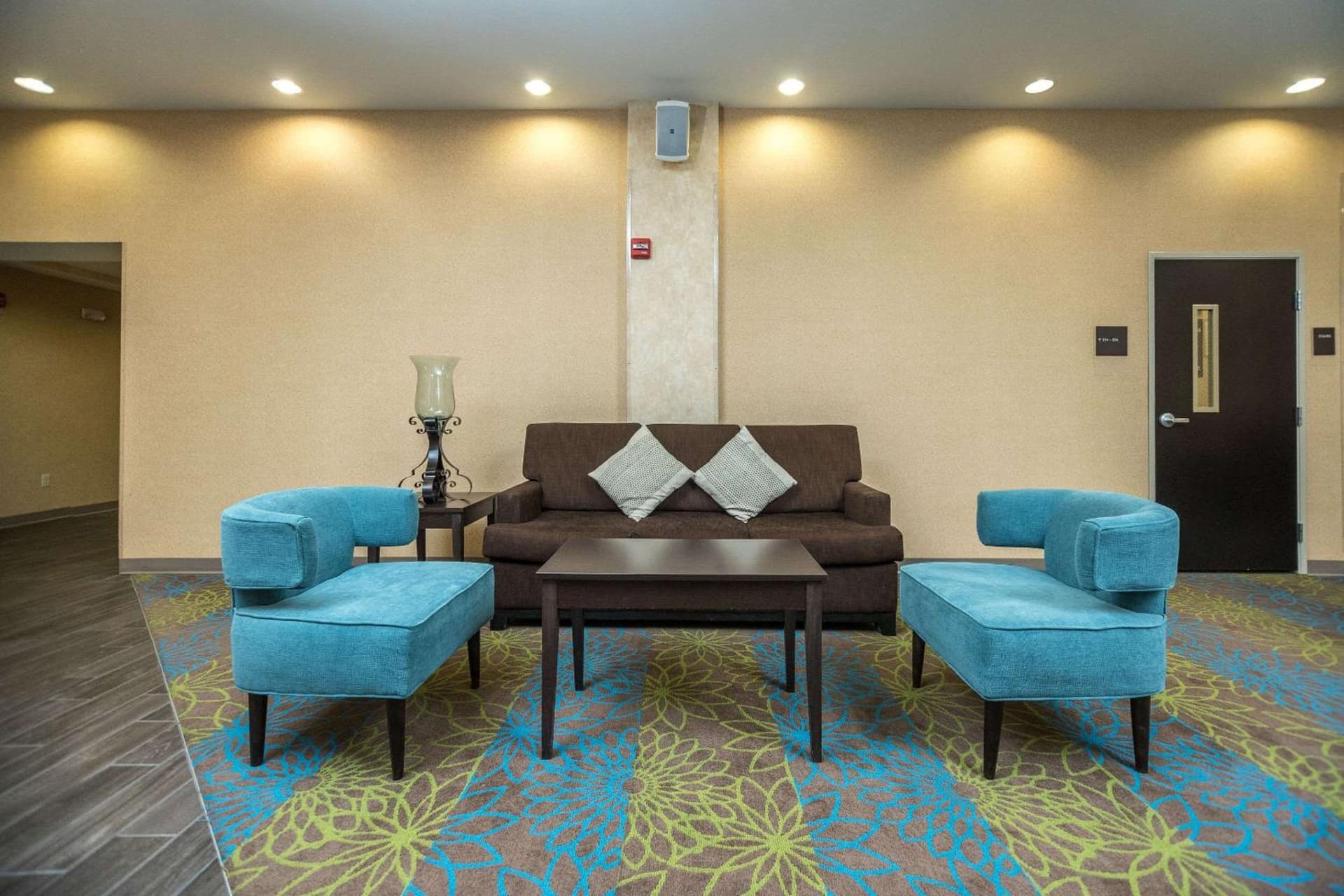 Sleep Inn & Suites And Conference Center Downtown property views in Indianapolis, IN — gallery photo 3