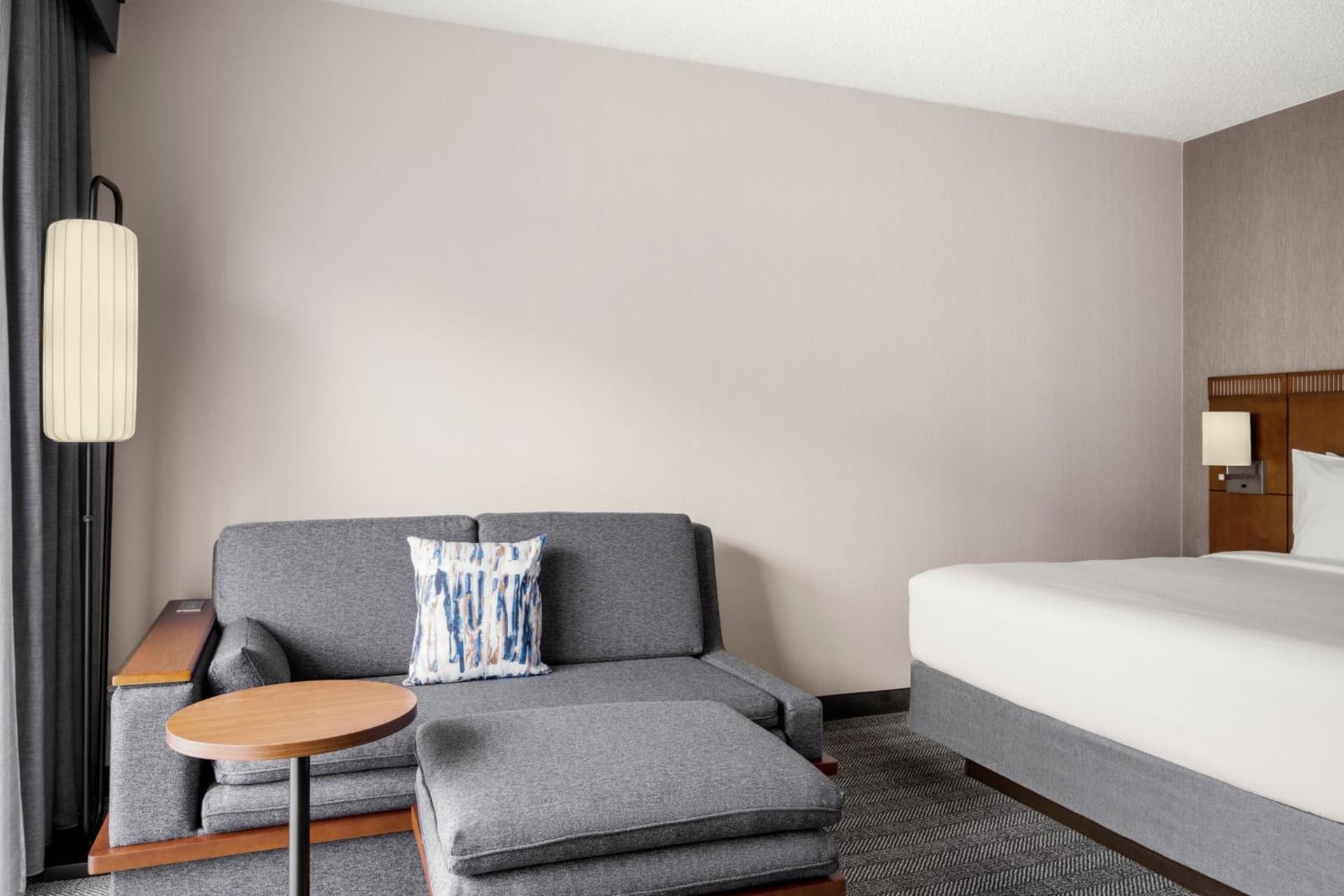 Courtyard by Marriott Detroit Livonia gallery photo in Livonia, MI — image 32