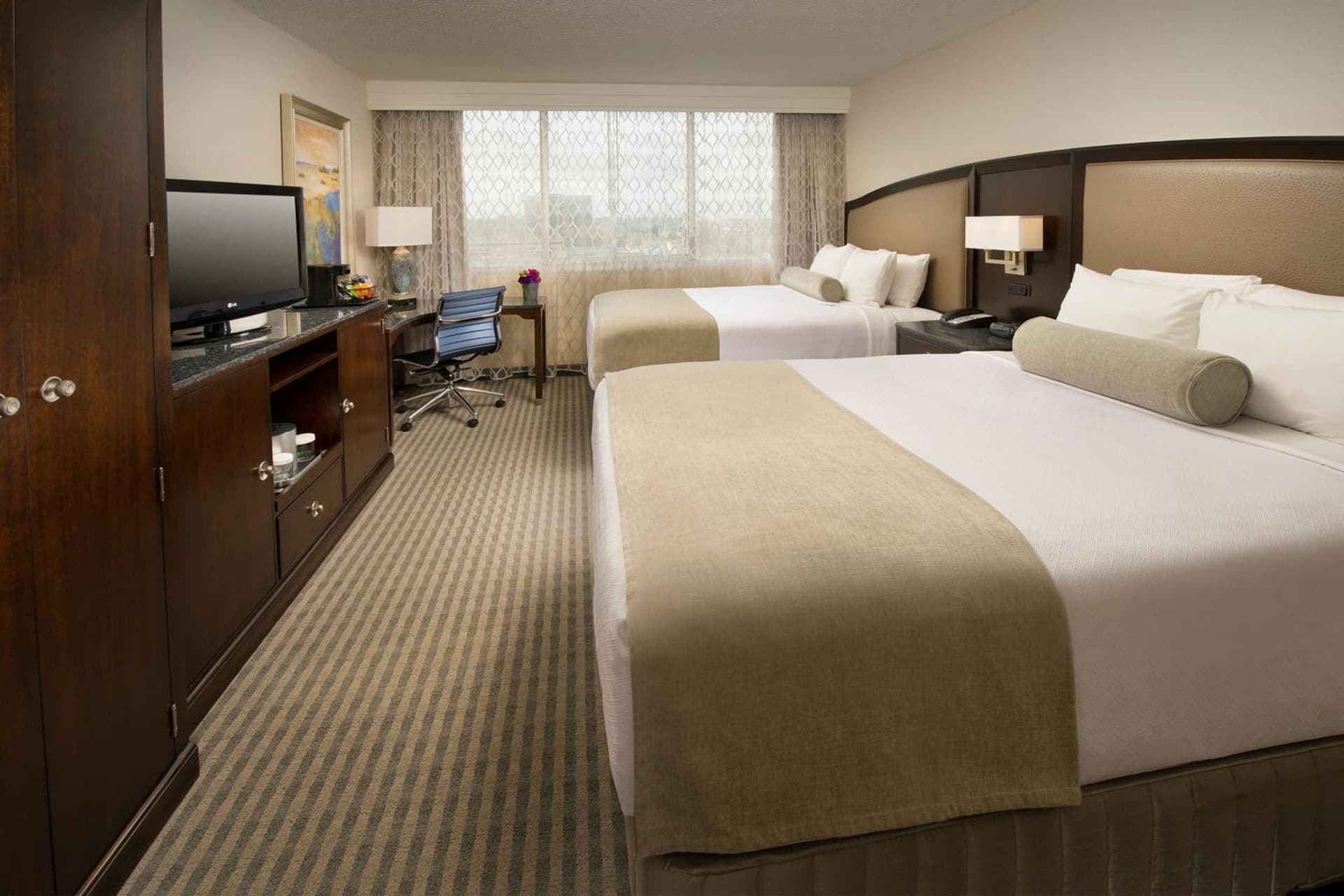 Skybridge Seattle Airport Hotel property views in Seattle, WA — gallery photo 3