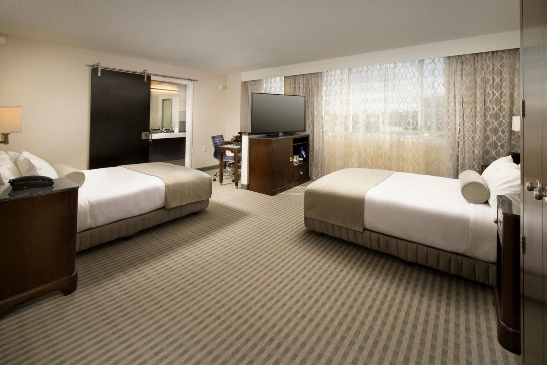 Skybridge Seattle Airport Hotel gallery photo in Seattle, WA — image 4