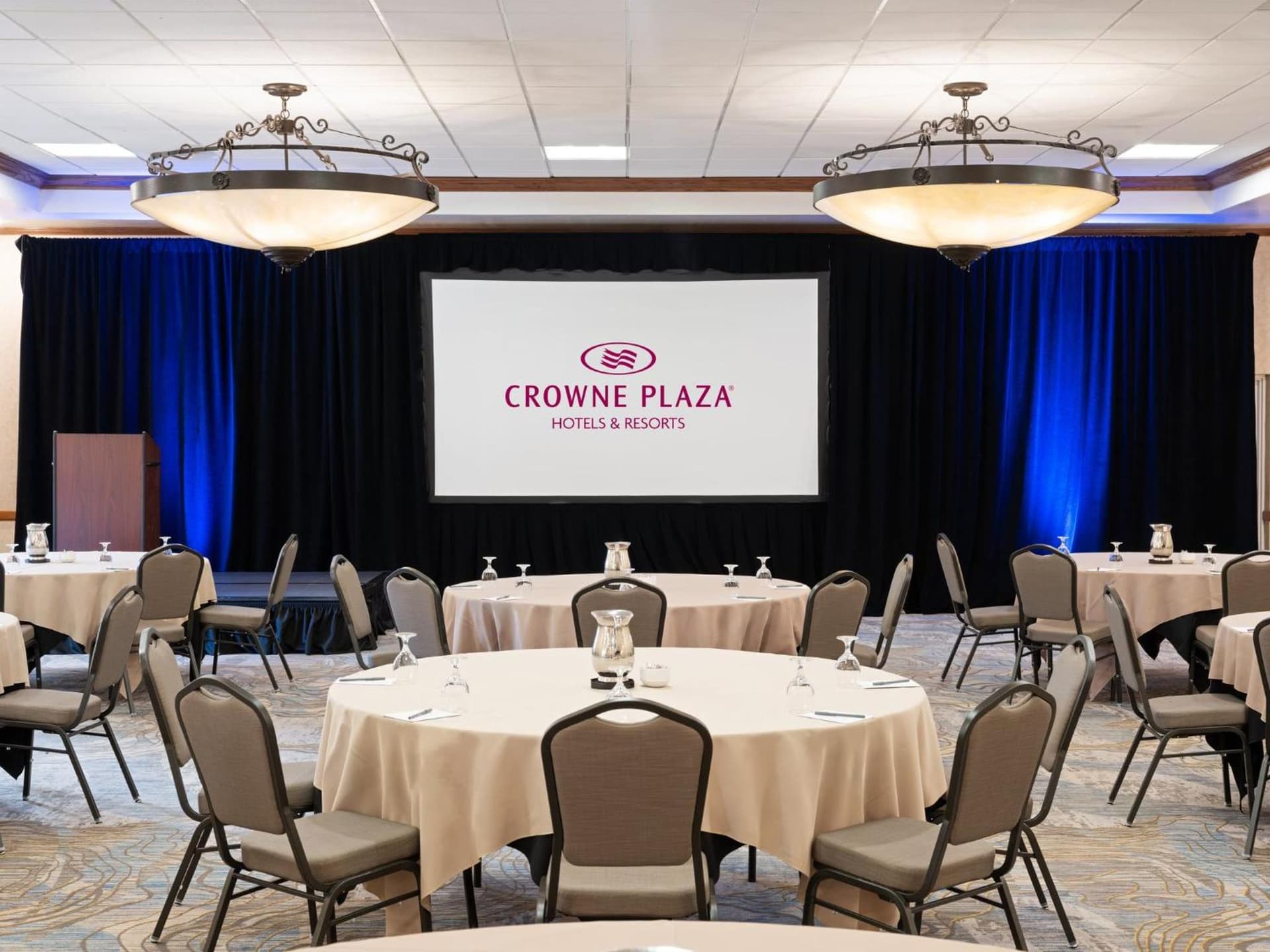 Crowne Plaza Phoenix - Chandler Golf Resort by IHG gallery photo in Chandler, AZ — image 36