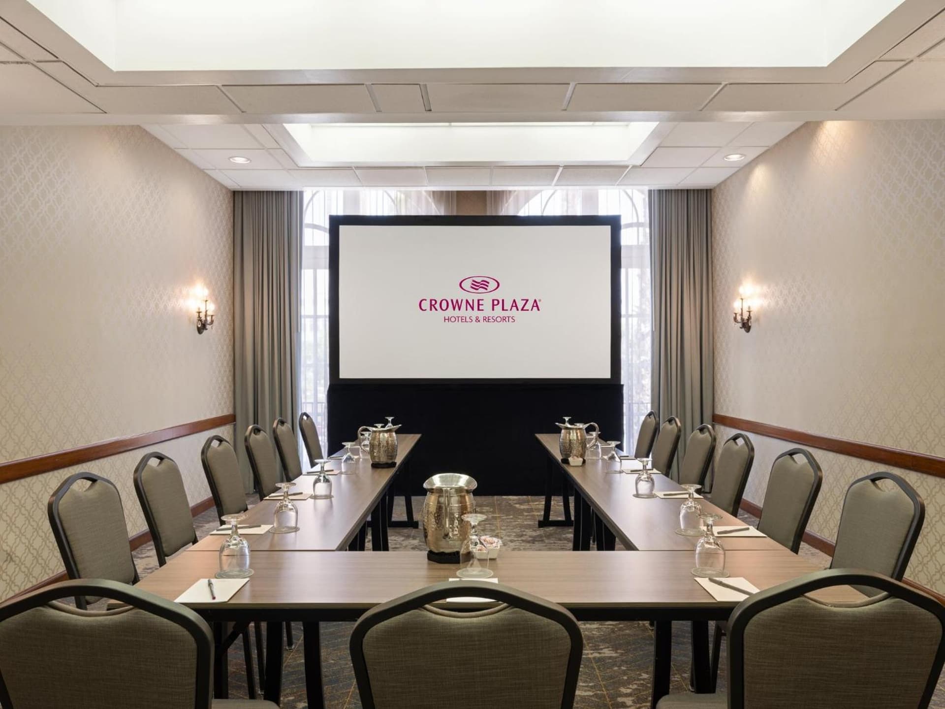Crowne Plaza Phoenix - Chandler Golf Resort by IHG gallery photo in Chandler, AZ — image 61
