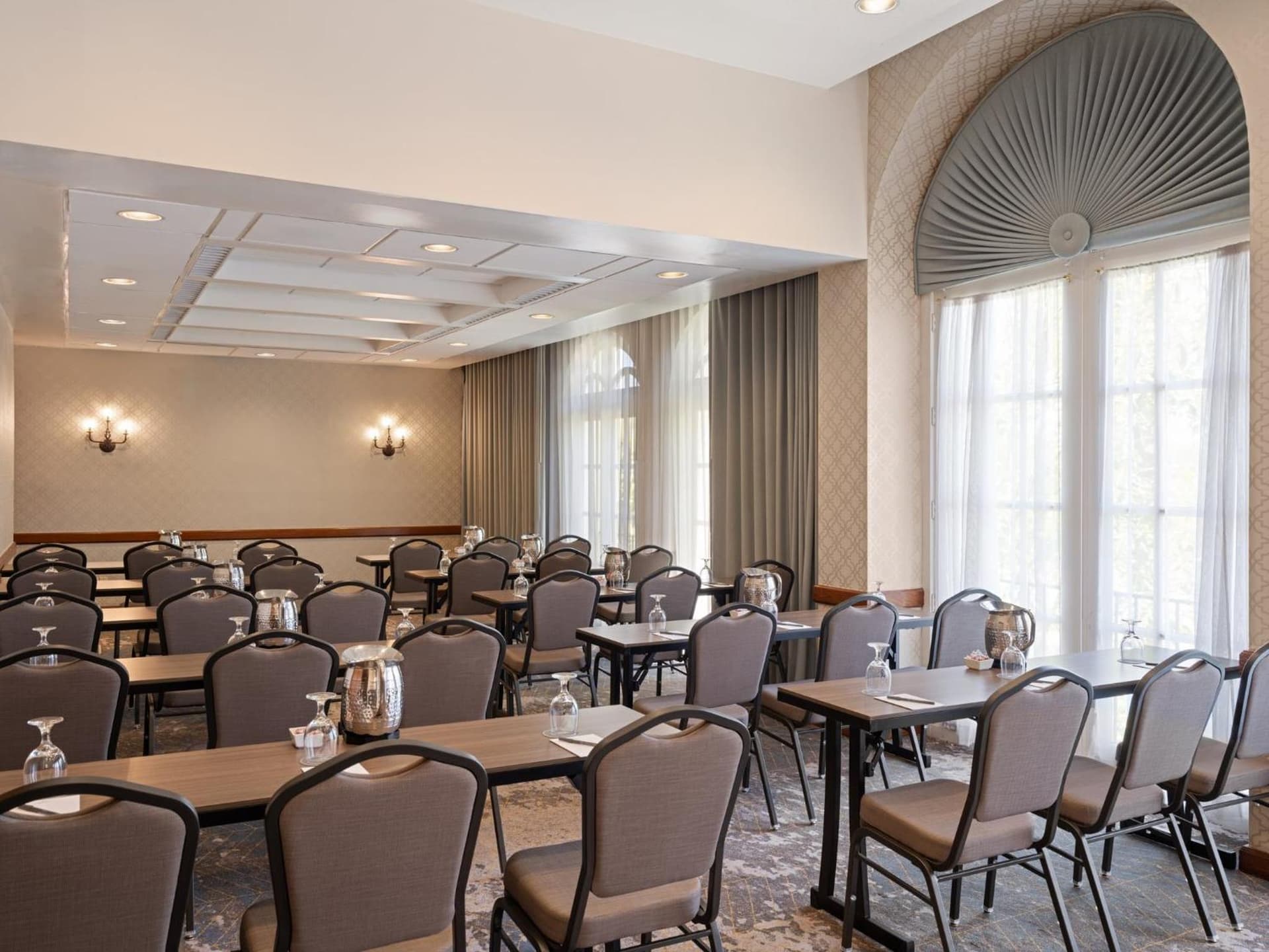 Crowne Plaza Phoenix - Chandler Golf Resort by IHG gallery photo in Chandler, AZ — image 52