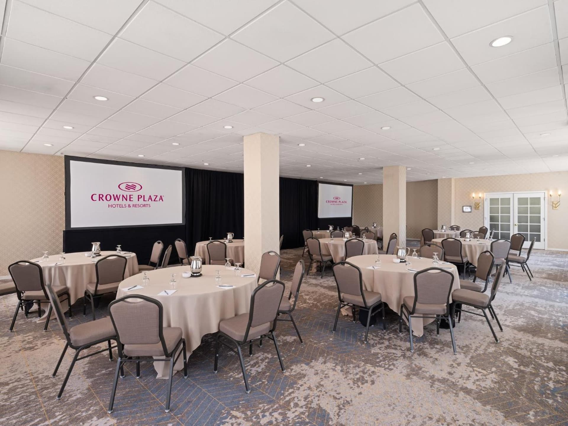 Crowne Plaza Phoenix - Chandler Golf Resort by IHG gallery photo in Chandler, AZ — image 29