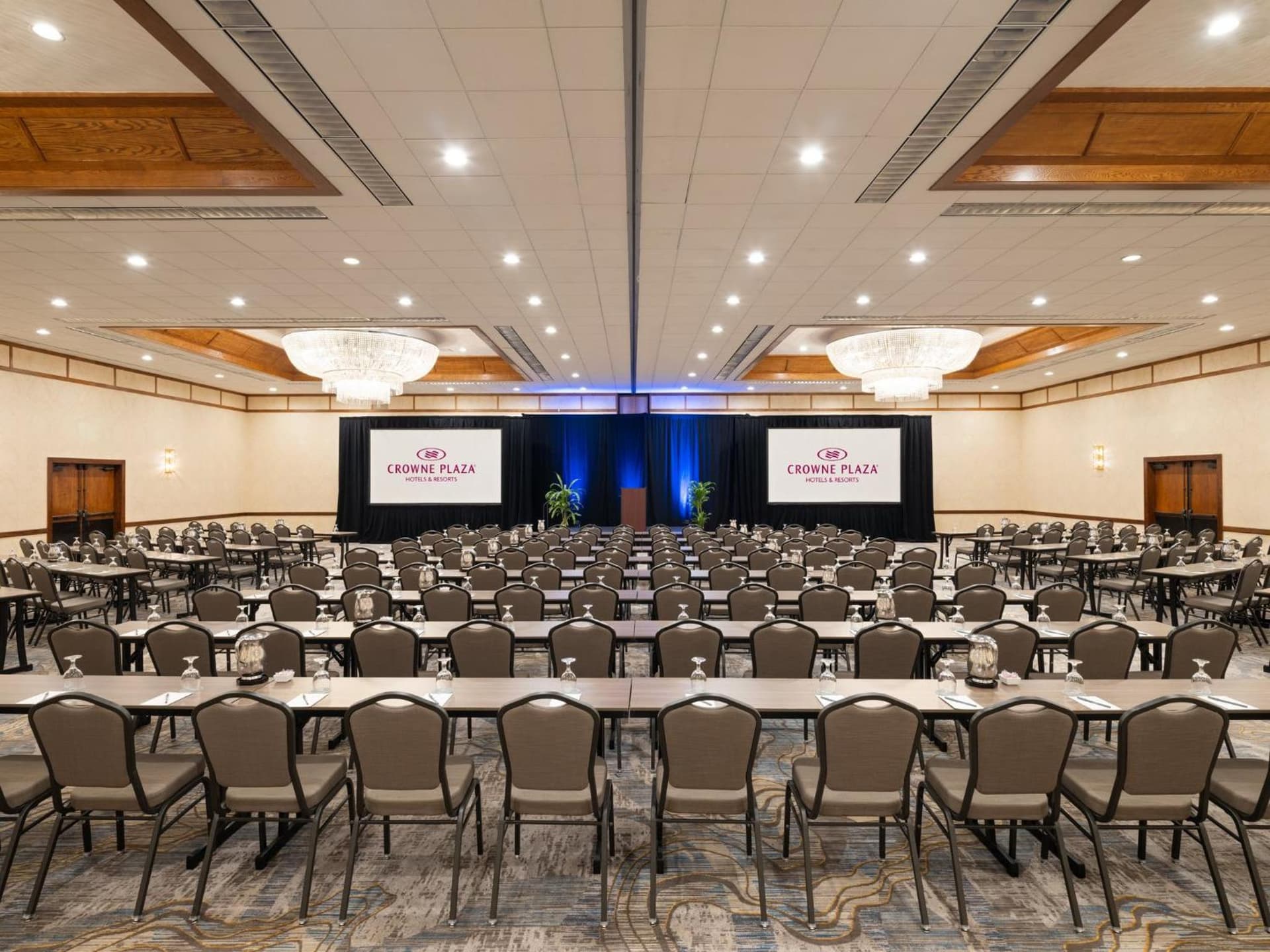 Crowne Plaza Phoenix - Chandler Golf Resort by IHG gallery photo in Chandler, AZ — image 99