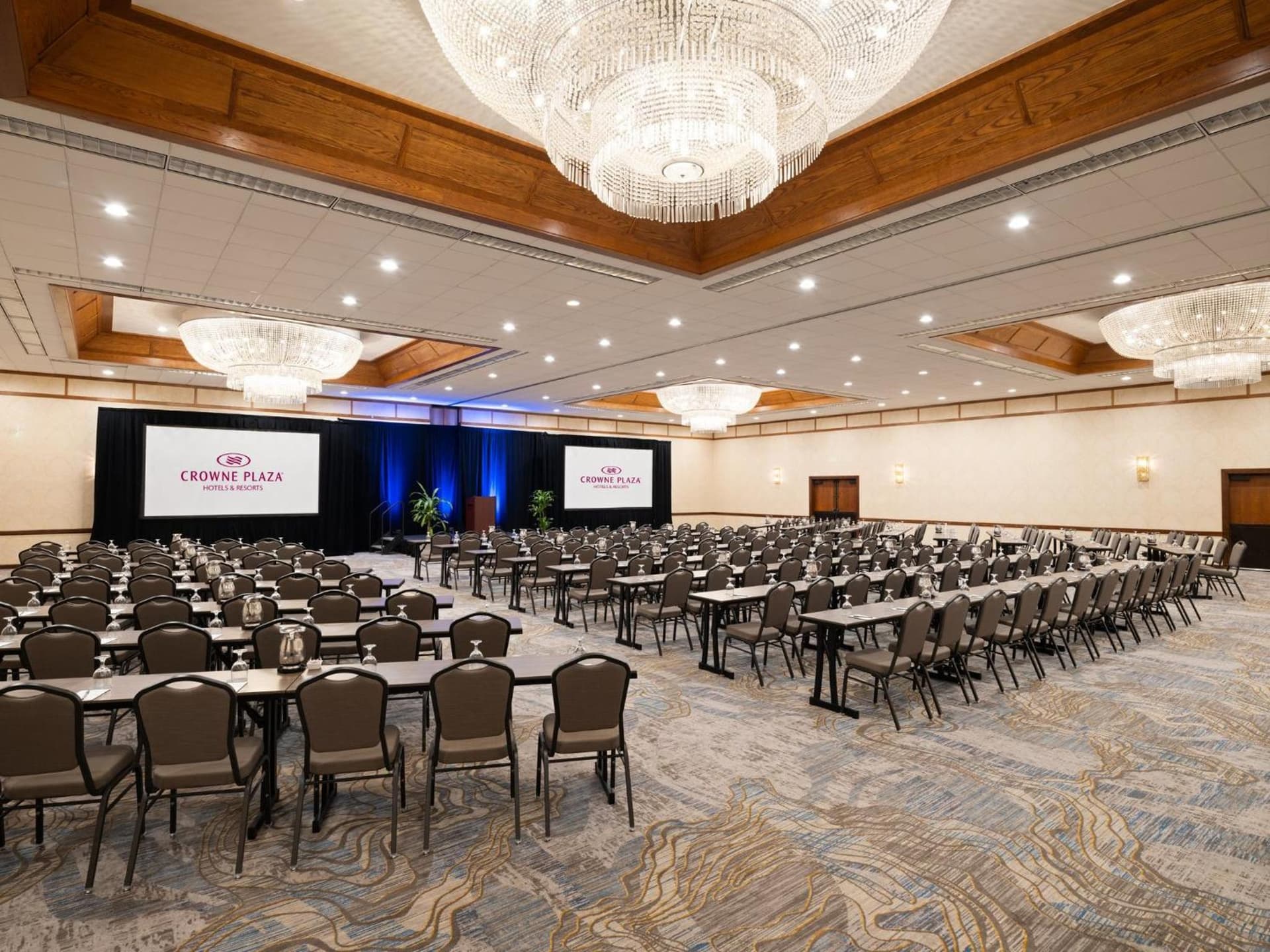Crowne Plaza Phoenix - Chandler Golf Resort by IHG gallery photo in Chandler, AZ — image 87