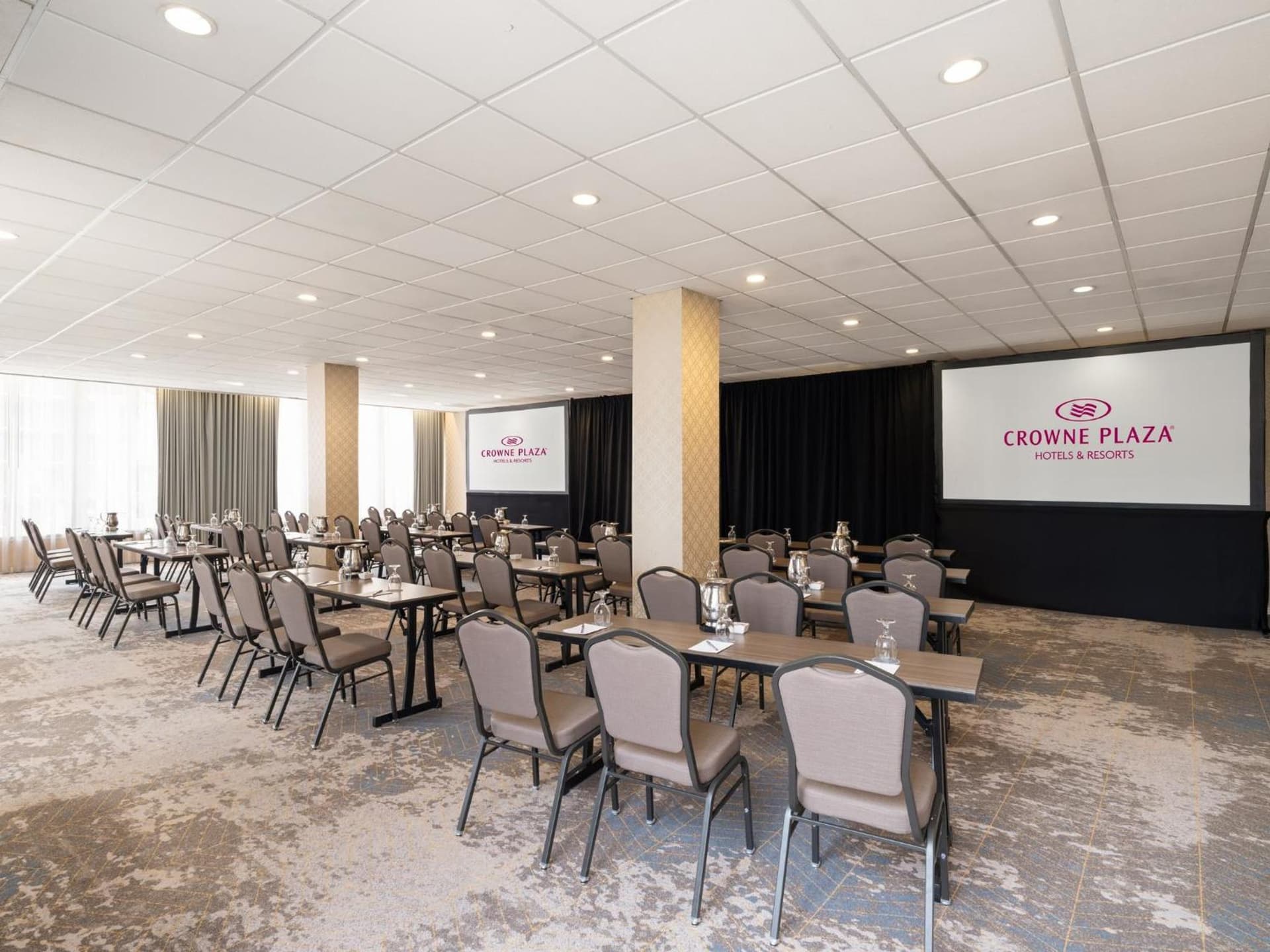 Crowne Plaza Phoenix - Chandler Golf Resort by IHG gallery photo in Chandler, AZ — image 35