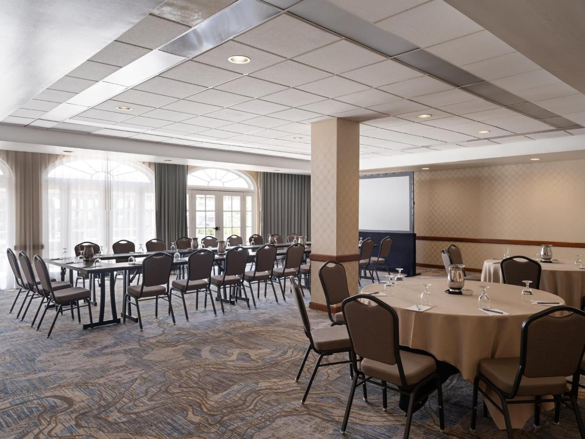 Crowne Plaza Phoenix - Chandler Golf Resort by IHG gallery photo in Chandler, AZ — image 97