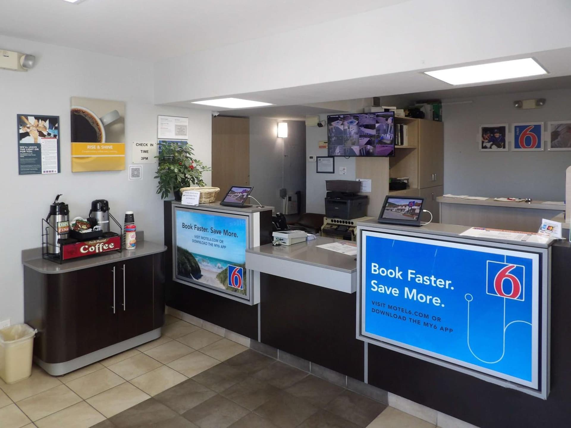 Motel 6 Ontario, OR interior in Ontario, OR — gallery photo 2