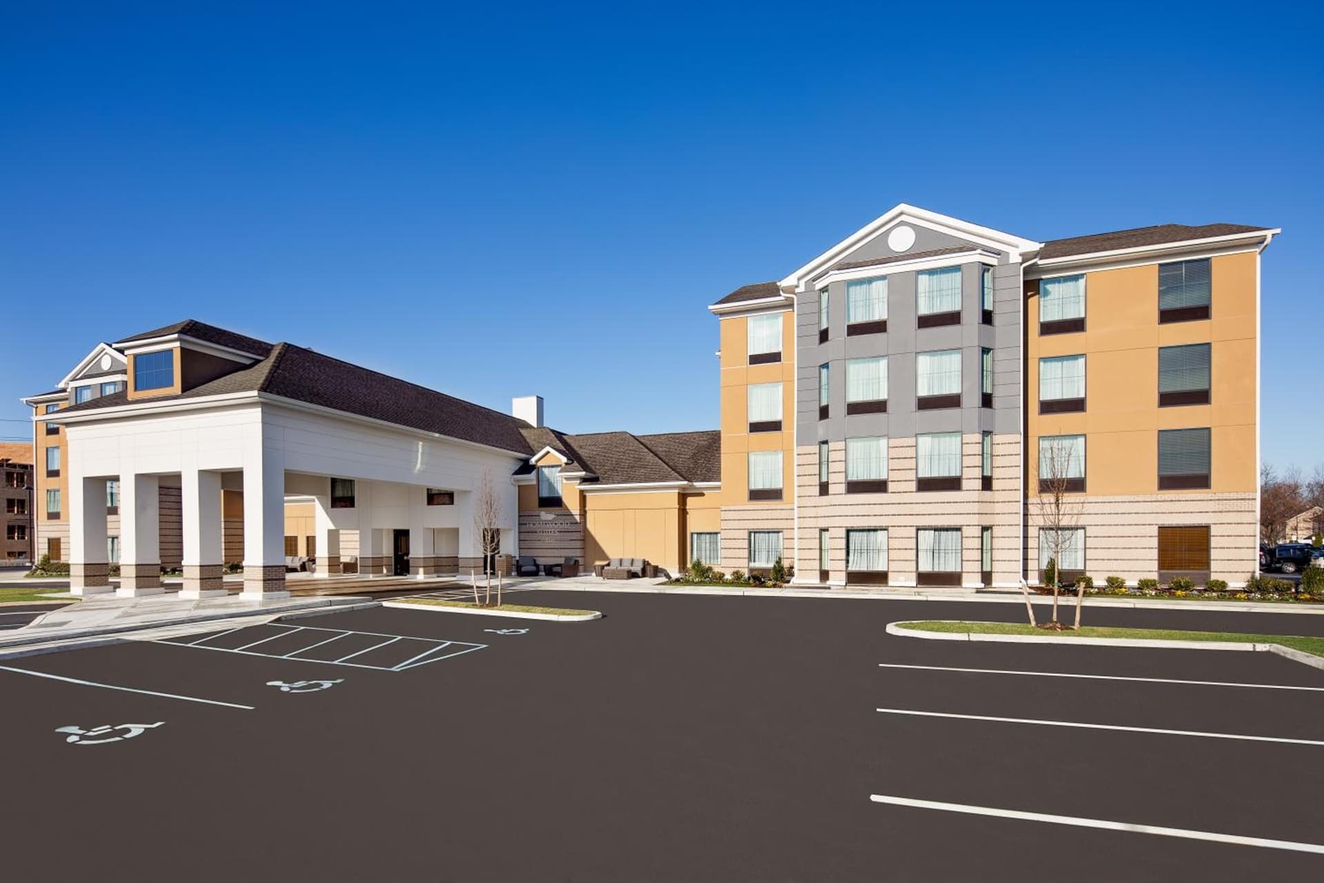 Homewood Suites By Hilton Ronkonkoma — hotel in Ronkonkoma, New York