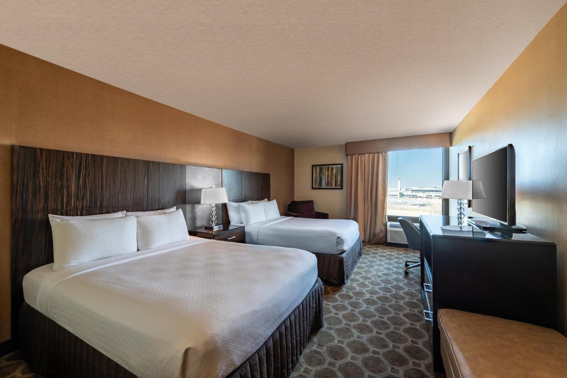 Crowne Plaza Newark Airport by IHG gallery photo in Elizabeth, NJ — image 15
