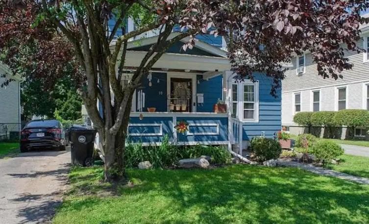 Charming 1925 Craftsman Home gallery photo in Poughkeepsie, NY — image 4