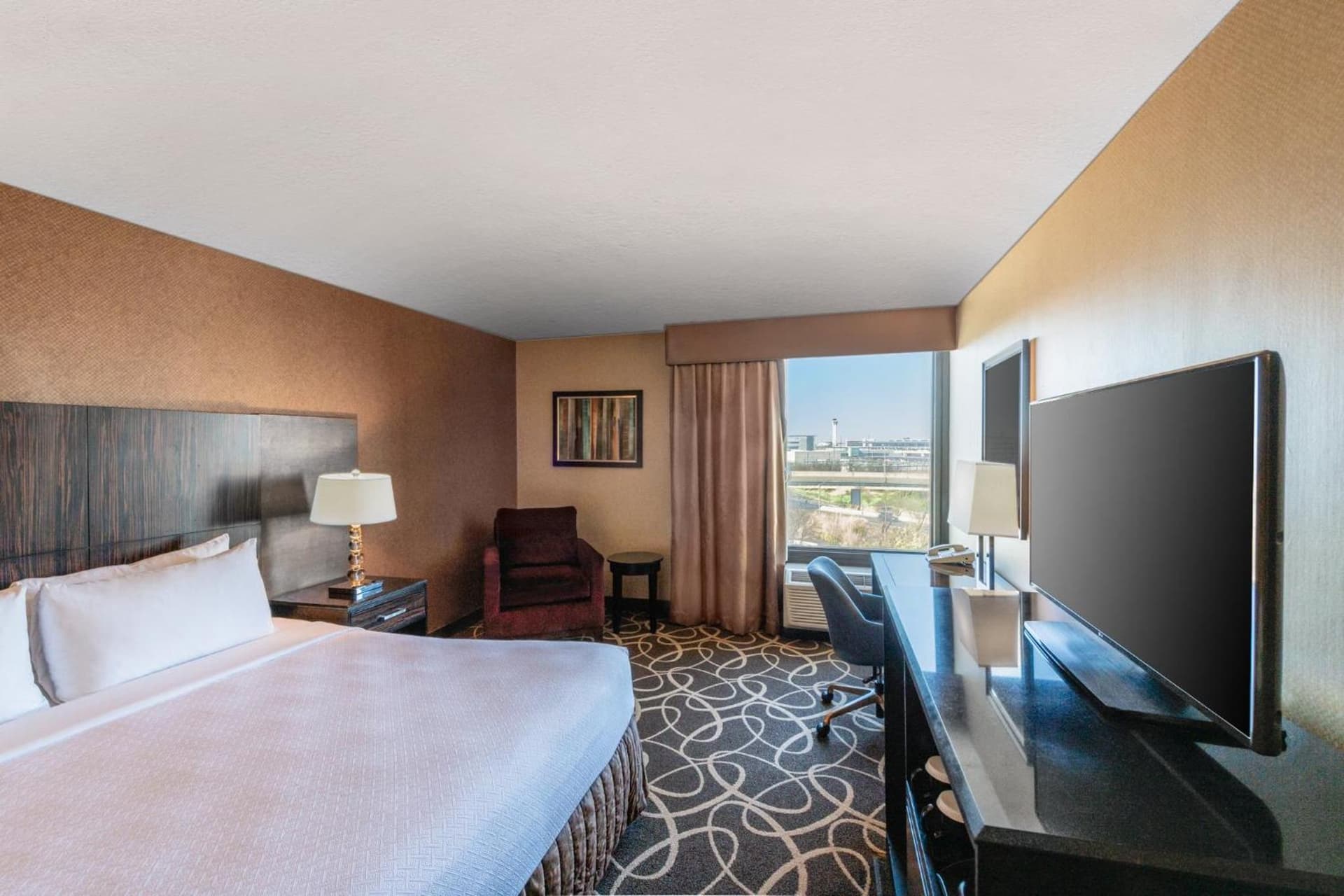 Crowne Plaza Newark Airport by IHG gallery photo in Elizabeth, NJ — image 37
