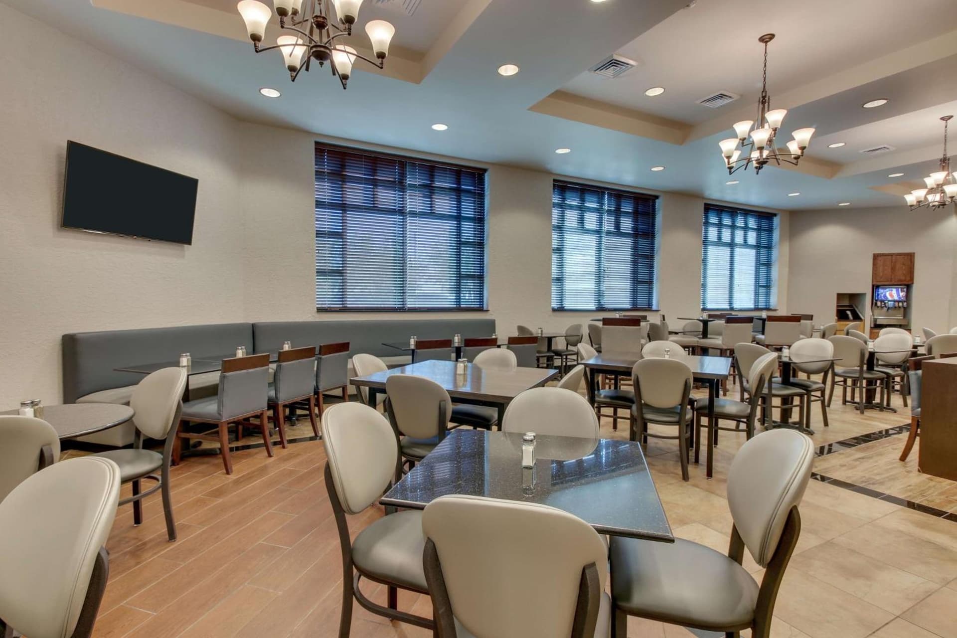 Drury Inn & Suites Phoenix Happy Valley gallery photo in Phoenix, AZ — image 8