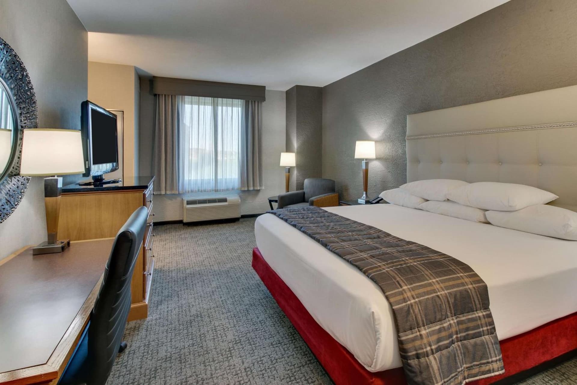 Drury Inn & Suites Phoenix Happy Valley gallery photo in Phoenix, AZ — image 23