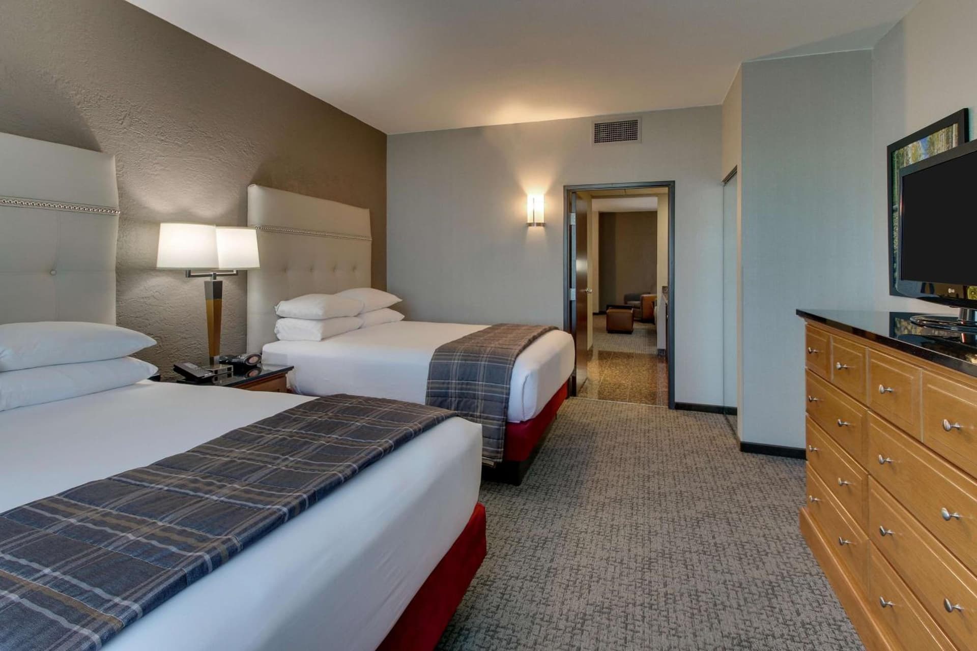 Drury Inn & Suites Phoenix Happy Valley gallery photo in Phoenix, AZ — image 69