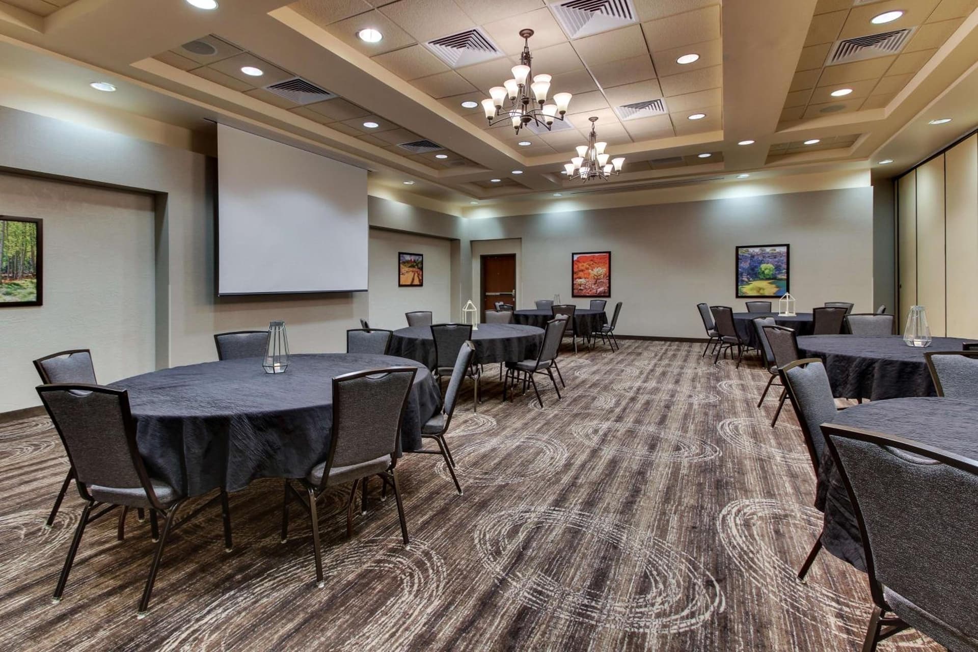 Drury Inn & Suites Phoenix Happy Valley gallery photo in Phoenix, AZ — image 37