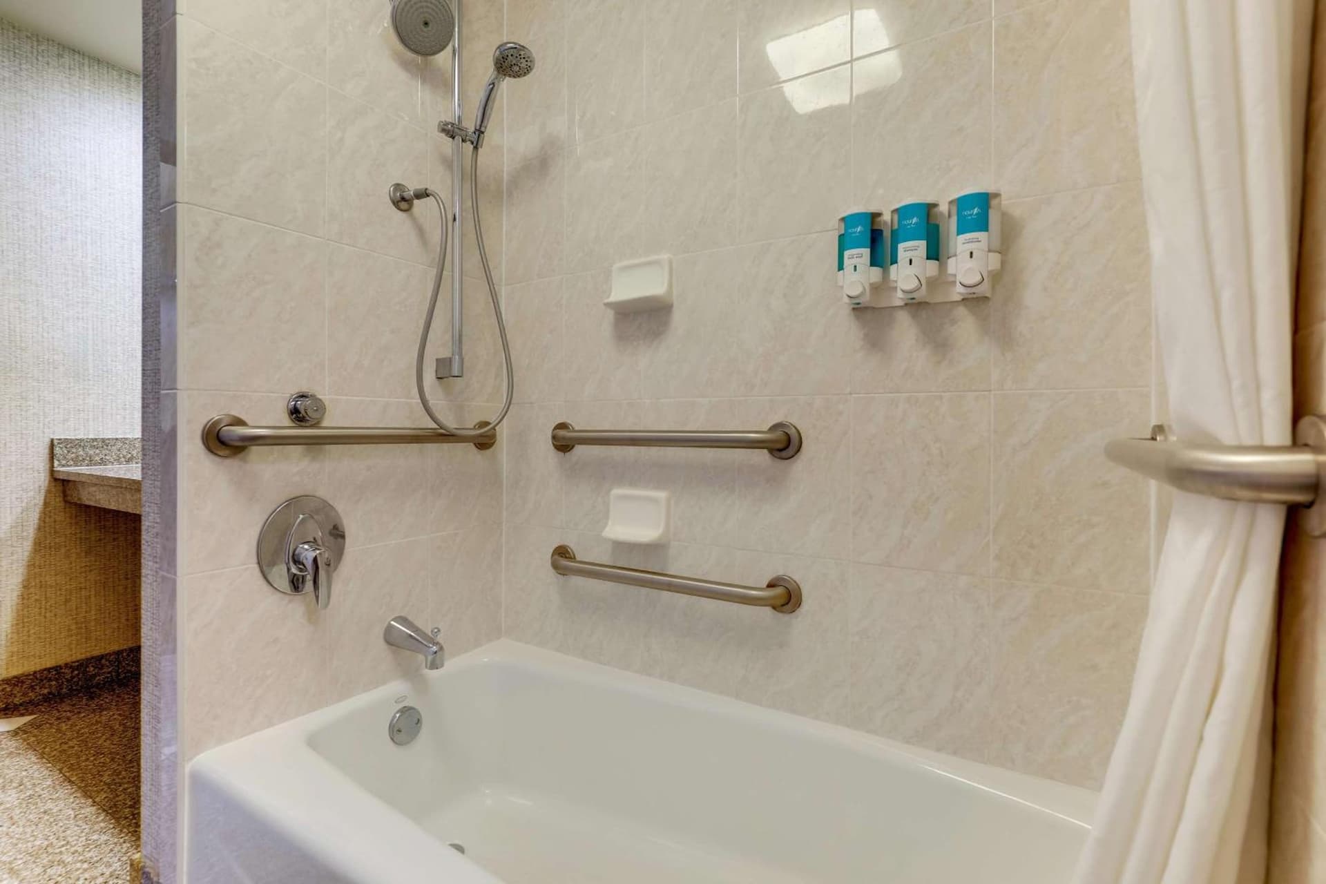 Drury Inn & Suites Montgomery gallery photo in Montgomery, AL — image 7
