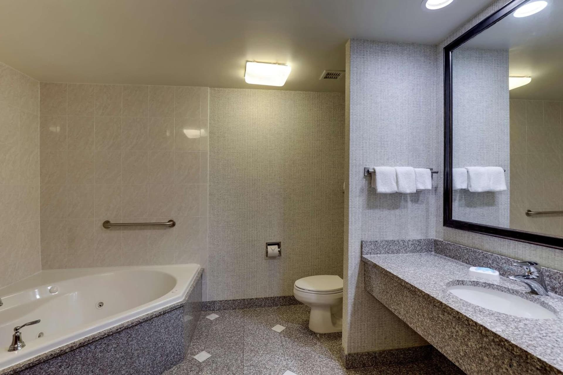 Drury Inn & Suites Montgomery gallery photo in Montgomery, AL — image 31