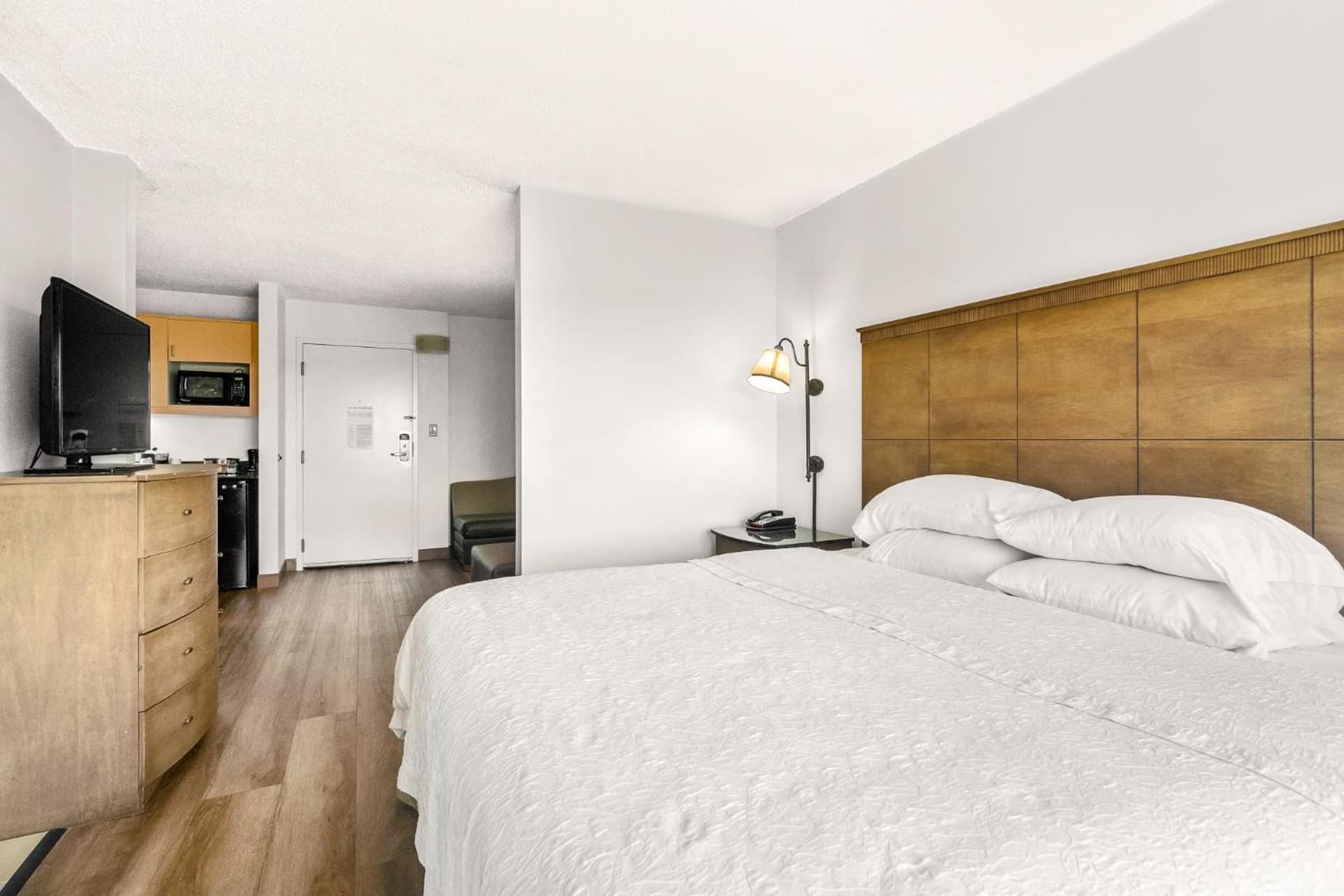 Hotel Alice gallery photo in Pine Knoll Shores, NC — image 121