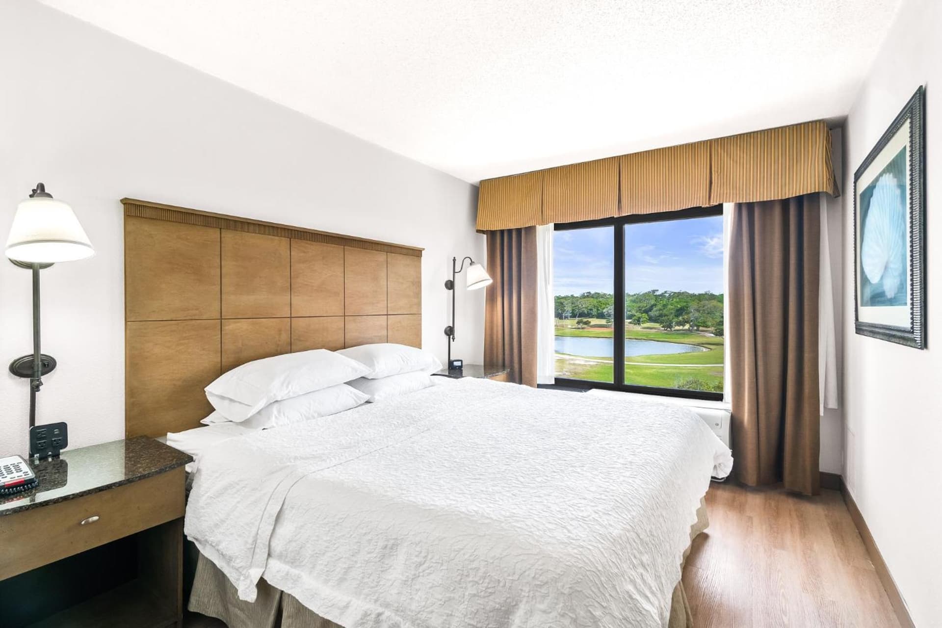 Hotel Alice gallery photo in Pine Knoll Shores, NC — image 107