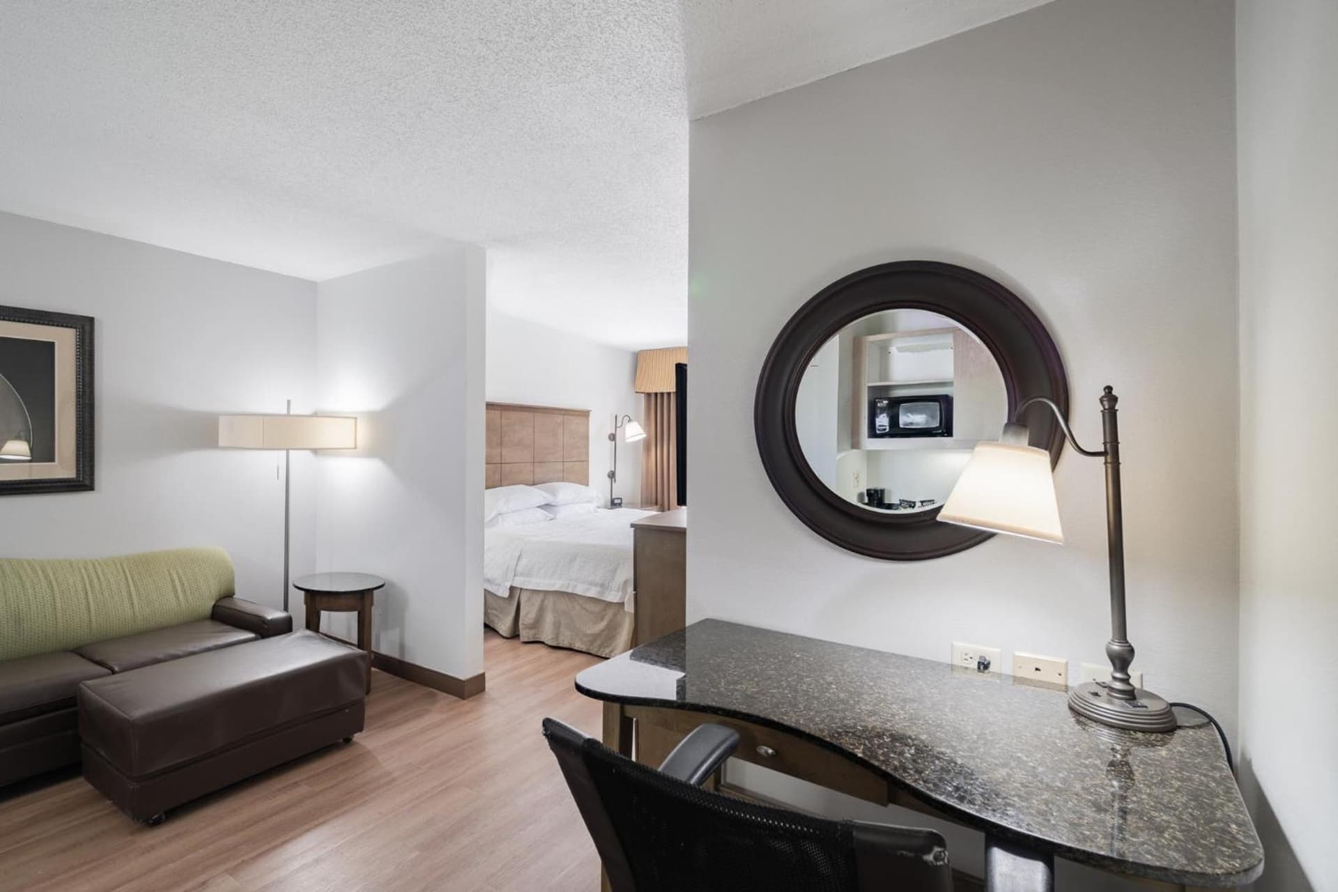 Hotel Alice gallery photo in Pine Knoll Shores, NC — image 118