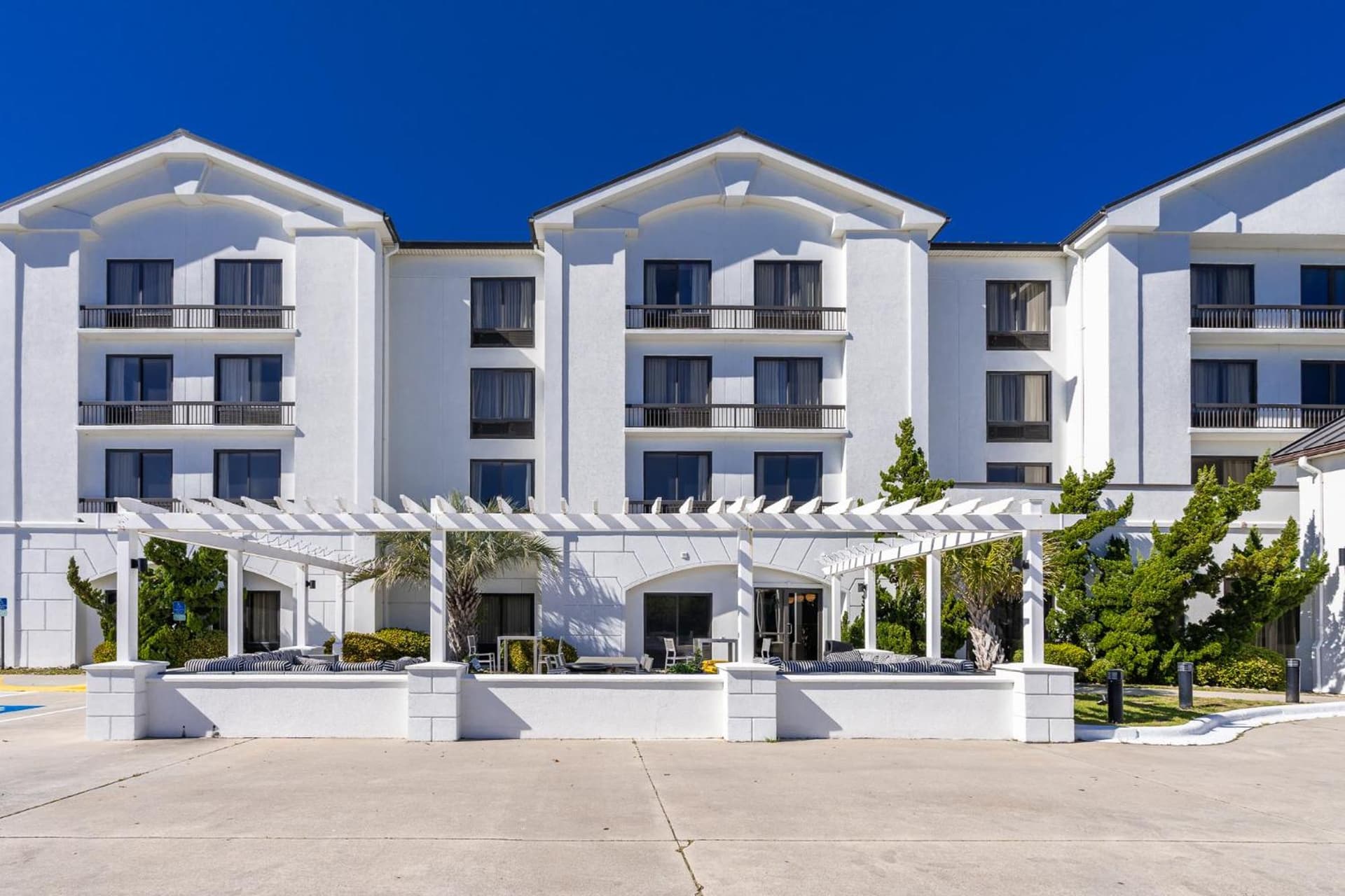 Hotel Alice gallery photo in Pine Knoll Shores, NC — image 28
