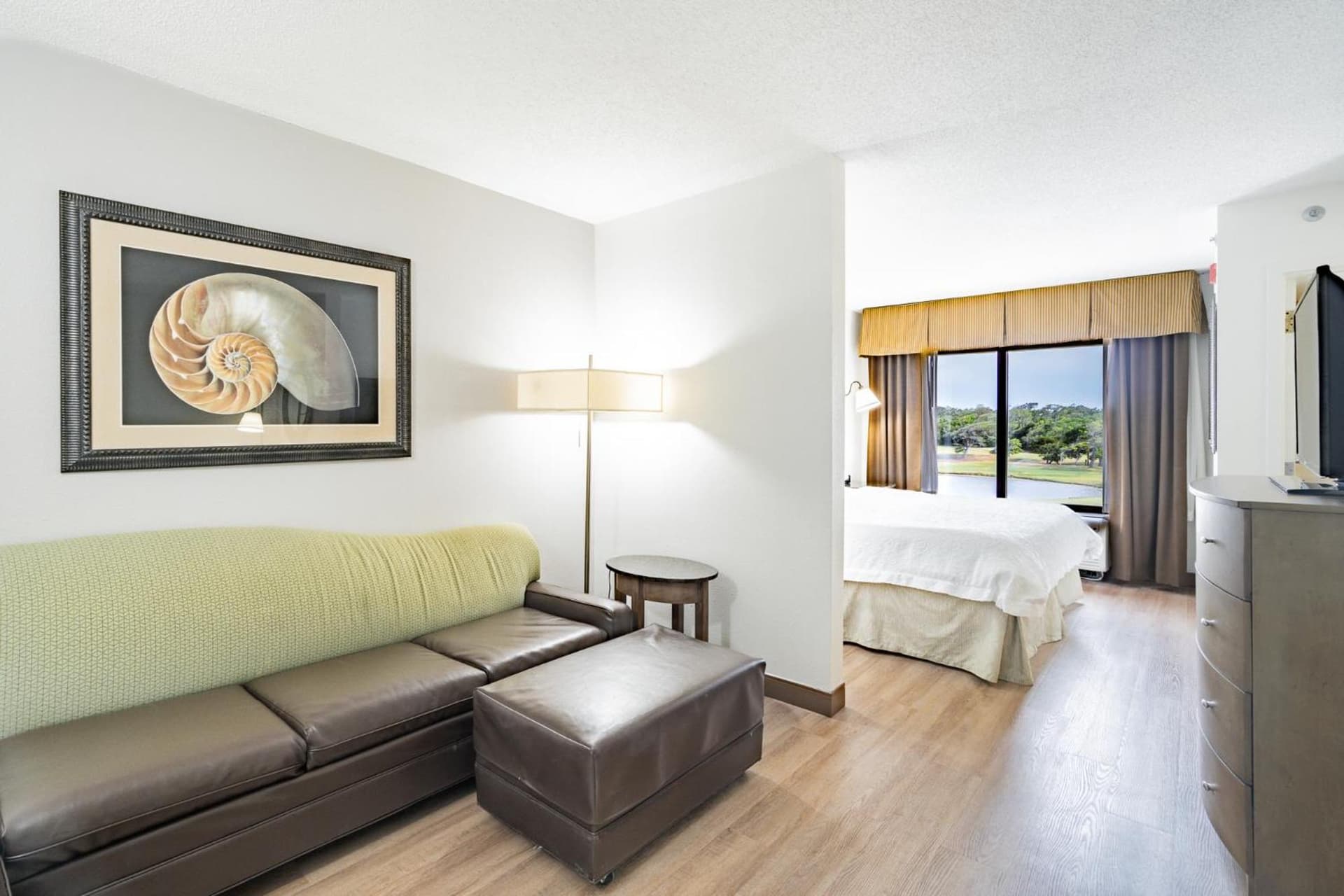 Hotel Alice gallery photo in Pine Knoll Shores, NC — image 148
