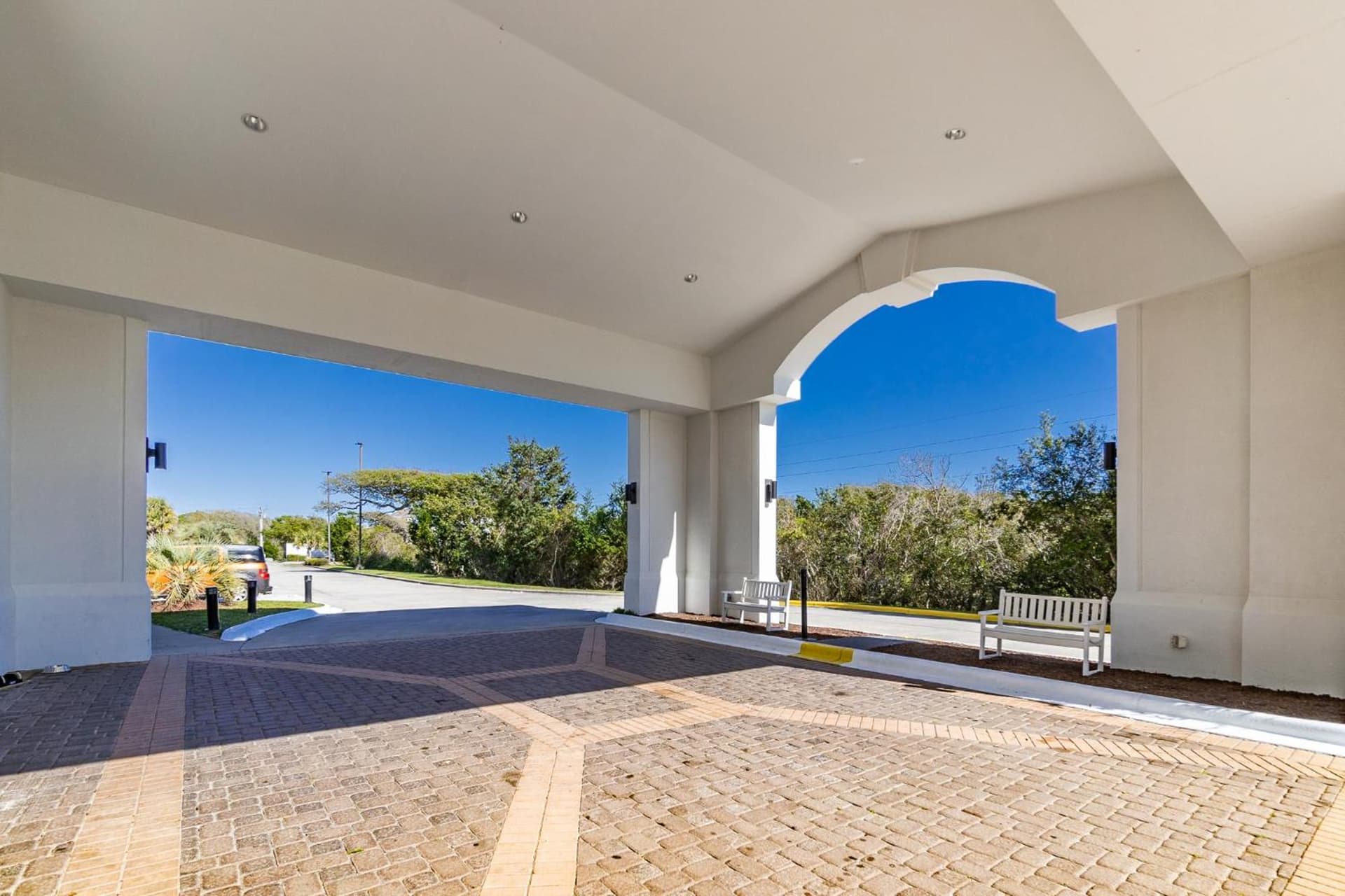 Hotel Alice gallery photo in Pine Knoll Shores, NC — image 145