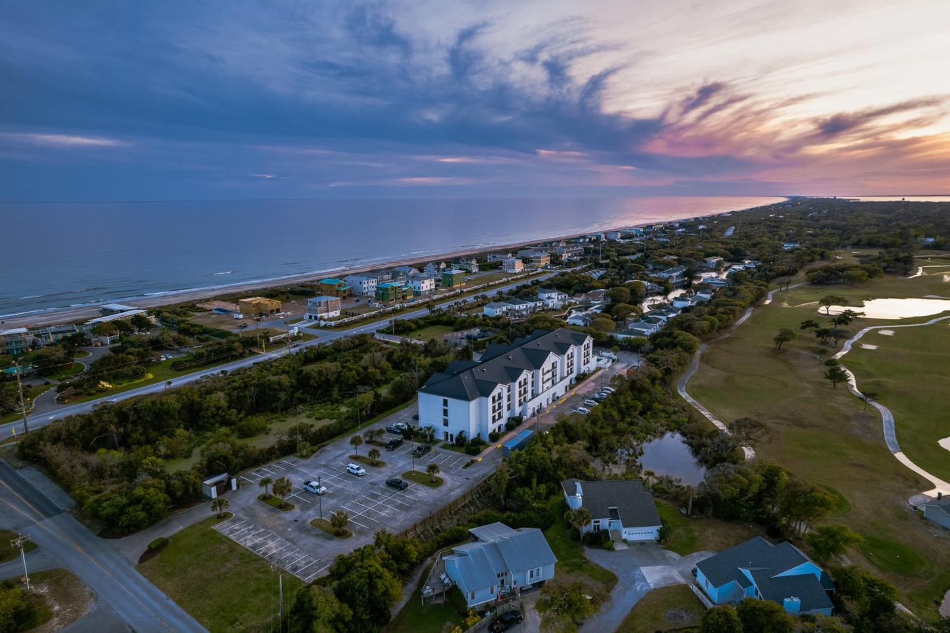 Hotel Alice gallery photo in Pine Knoll Shores, NC — image 88