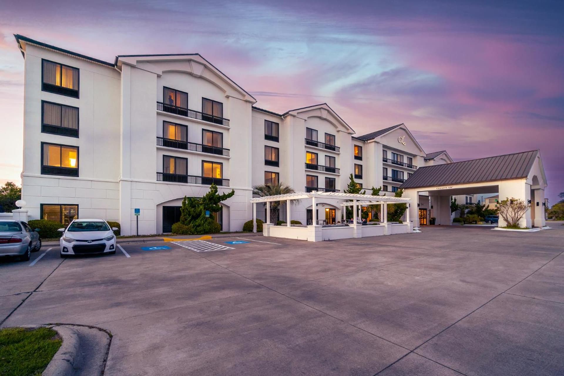 Hotel Alice gallery photo in Pine Knoll Shores, NC — image 26