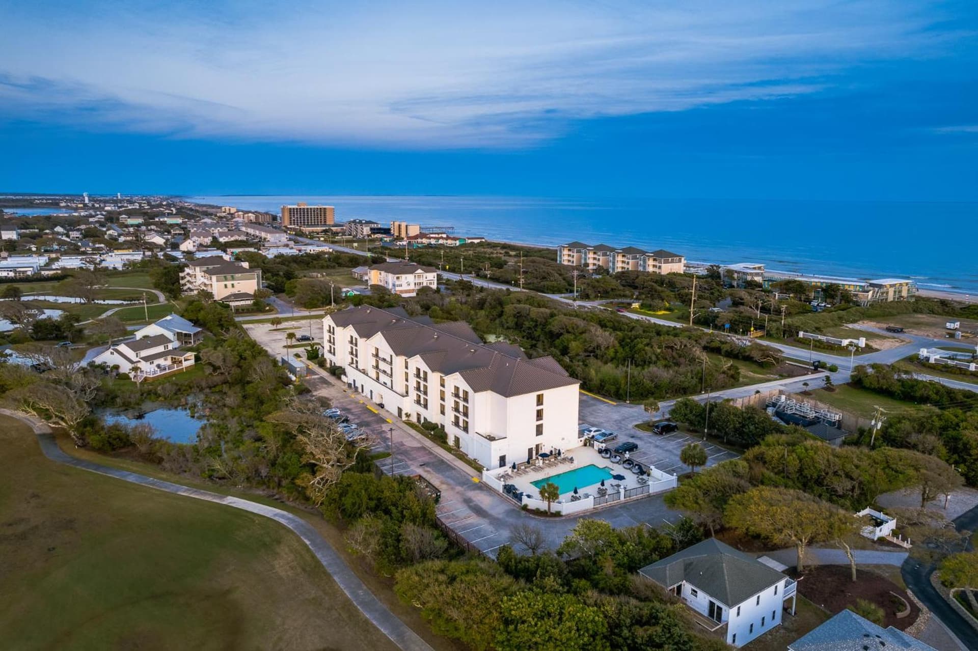 Hotel Alice gallery photo in Pine Knoll Shores, NC — image 113