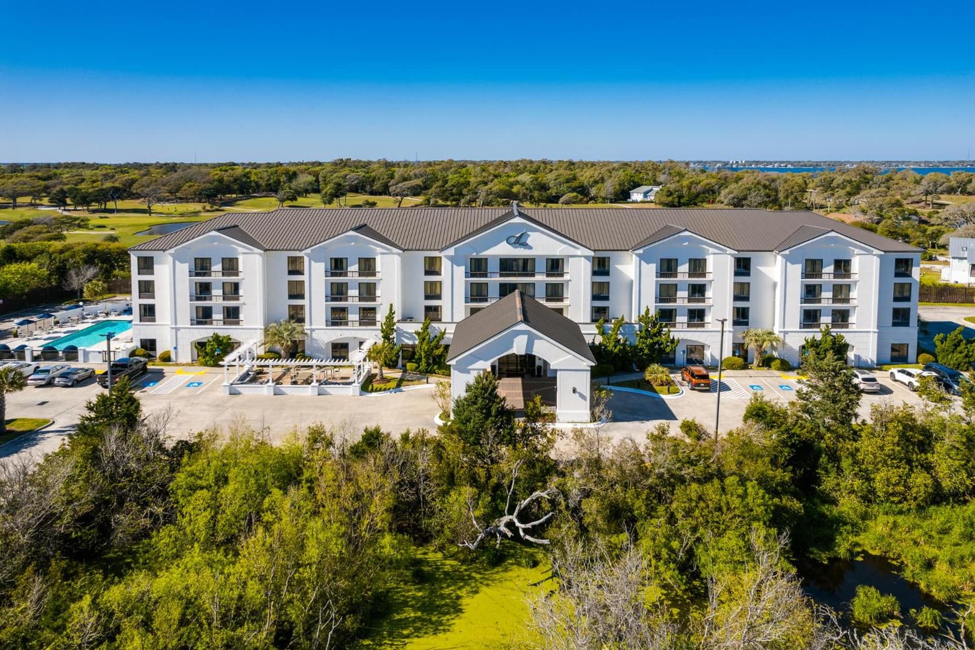 Hotel Alice gallery photo in Pine Knoll Shores, NC — image 87