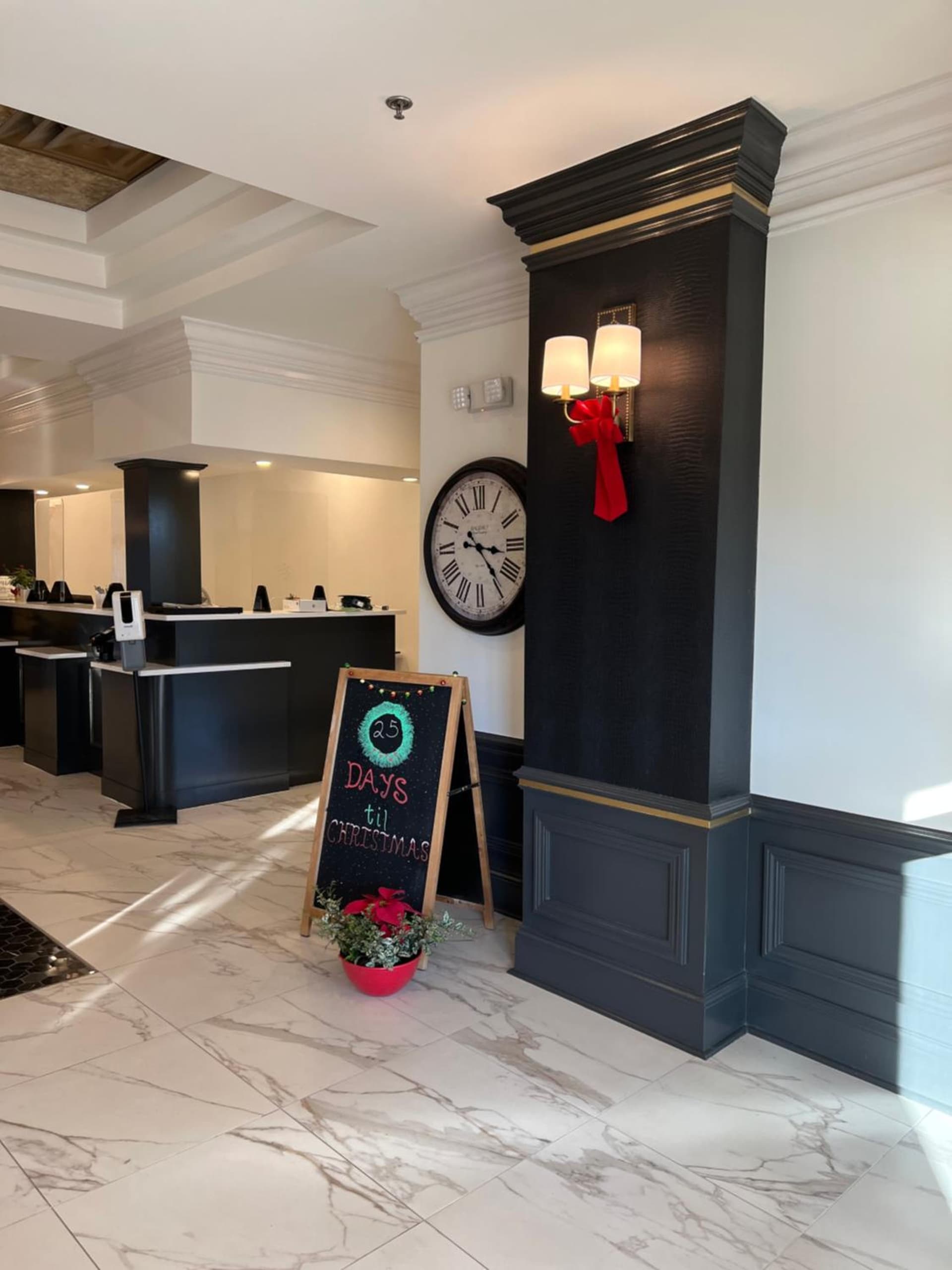 Hotel Alice gallery photo in Pine Knoll Shores, NC — image 23