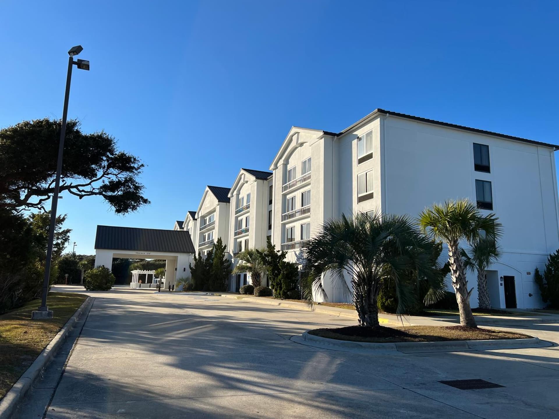 Hotel Alice gallery photo in Pine Knoll Shores, NC — image 146