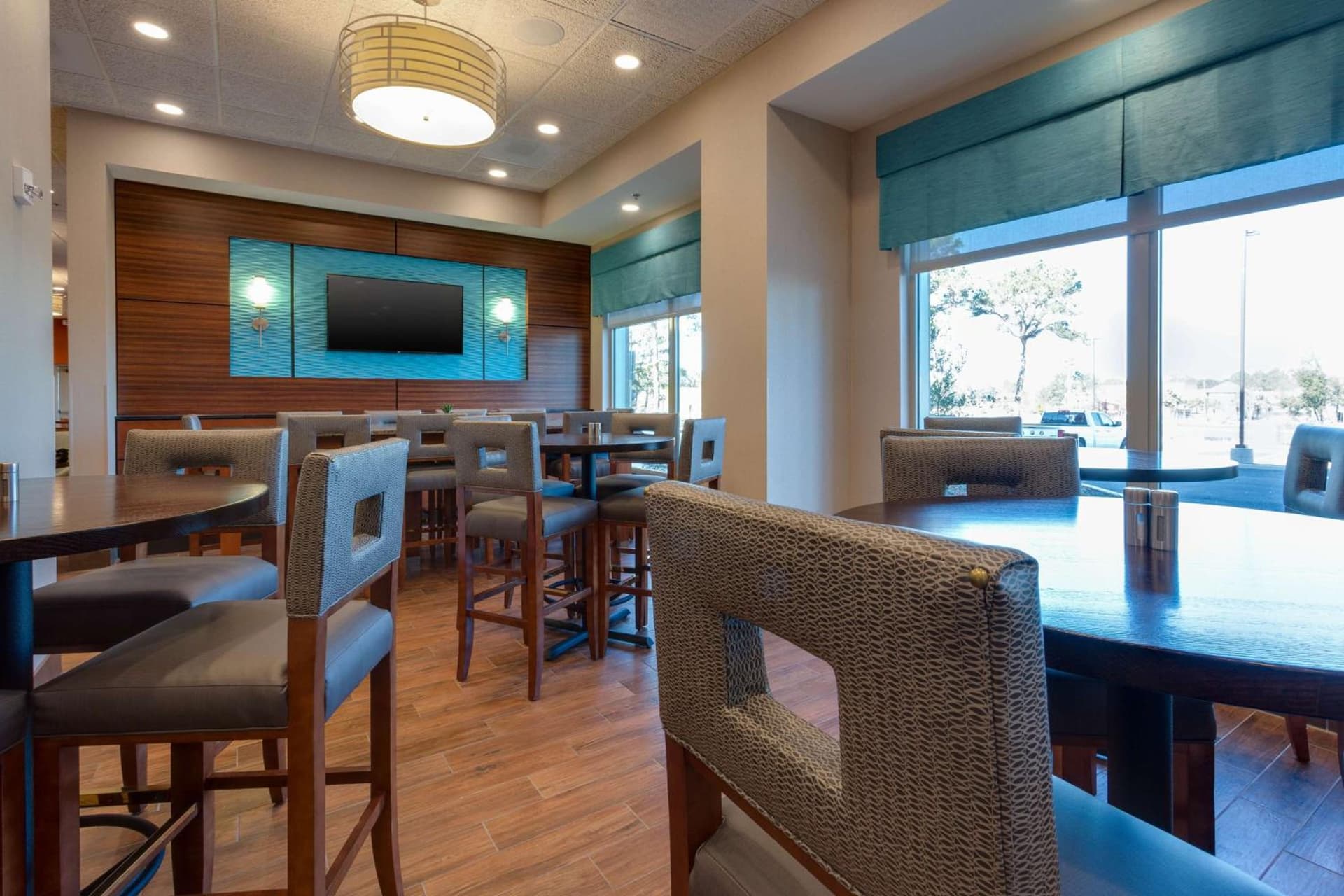 Drury Inn & Suites Gainesville gallery photo in Gainesville, FL — image 6
