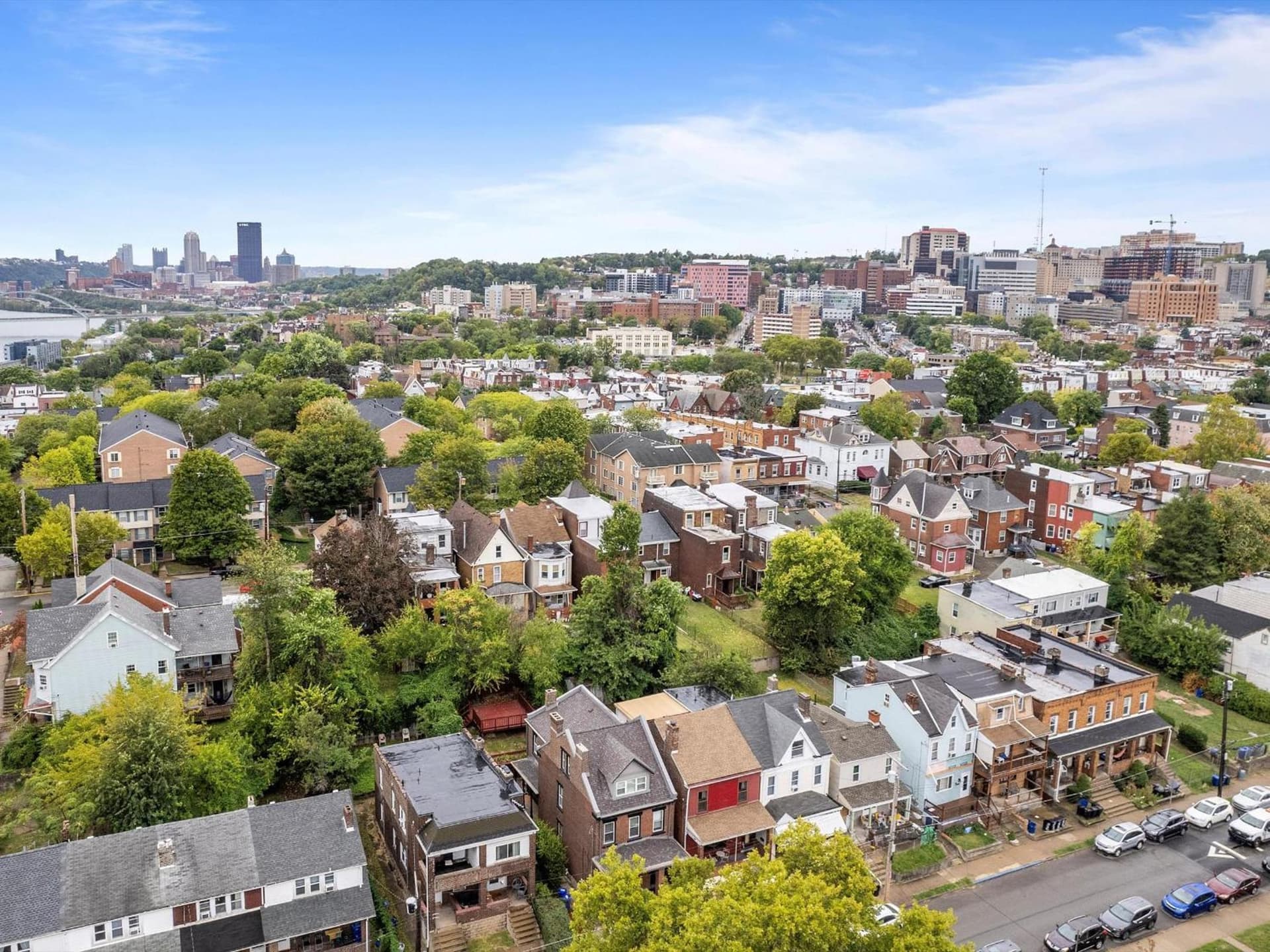 Oakland, Pittsburgh !F Unique and Stylish Private Bedroom with Private Bathroom property views in Pittsburgh, PA — gallery photo 3