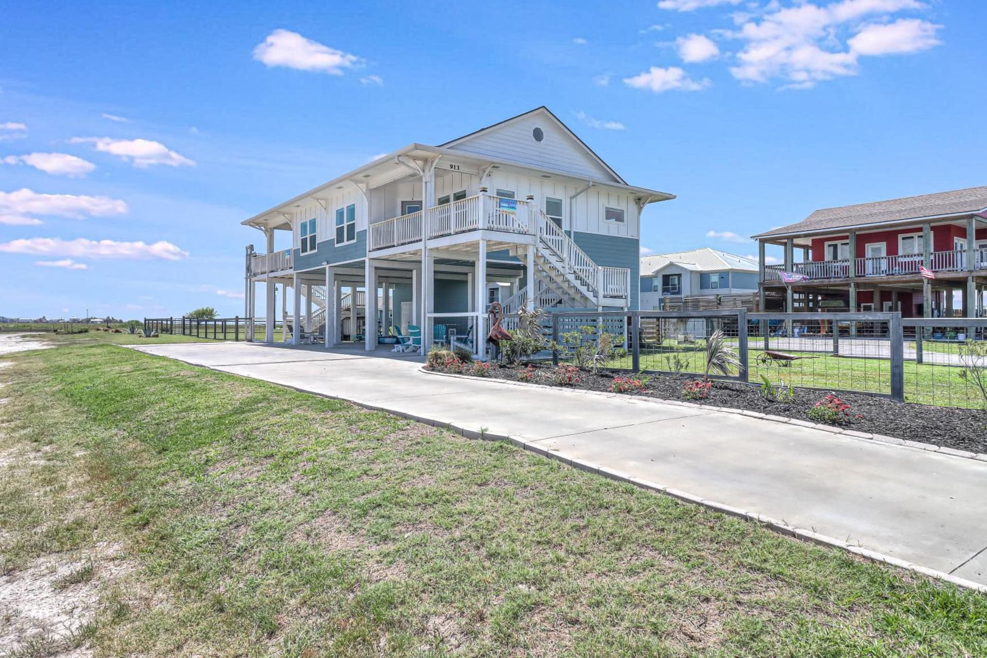 Inn Turtle Cove 913RPB featured exterior or lobby in Rockport, TX — similar hotel
