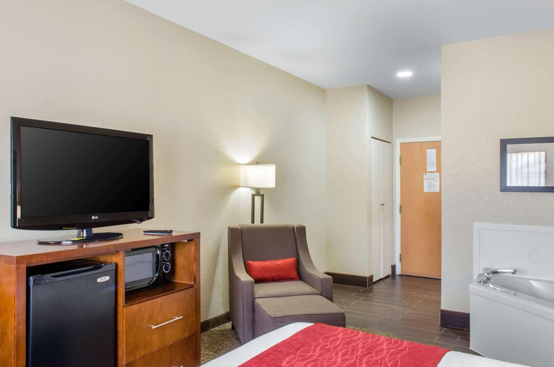 Comfort Inn & Suites Covington - Mandeville gallery photo in Covington, LA — image 65