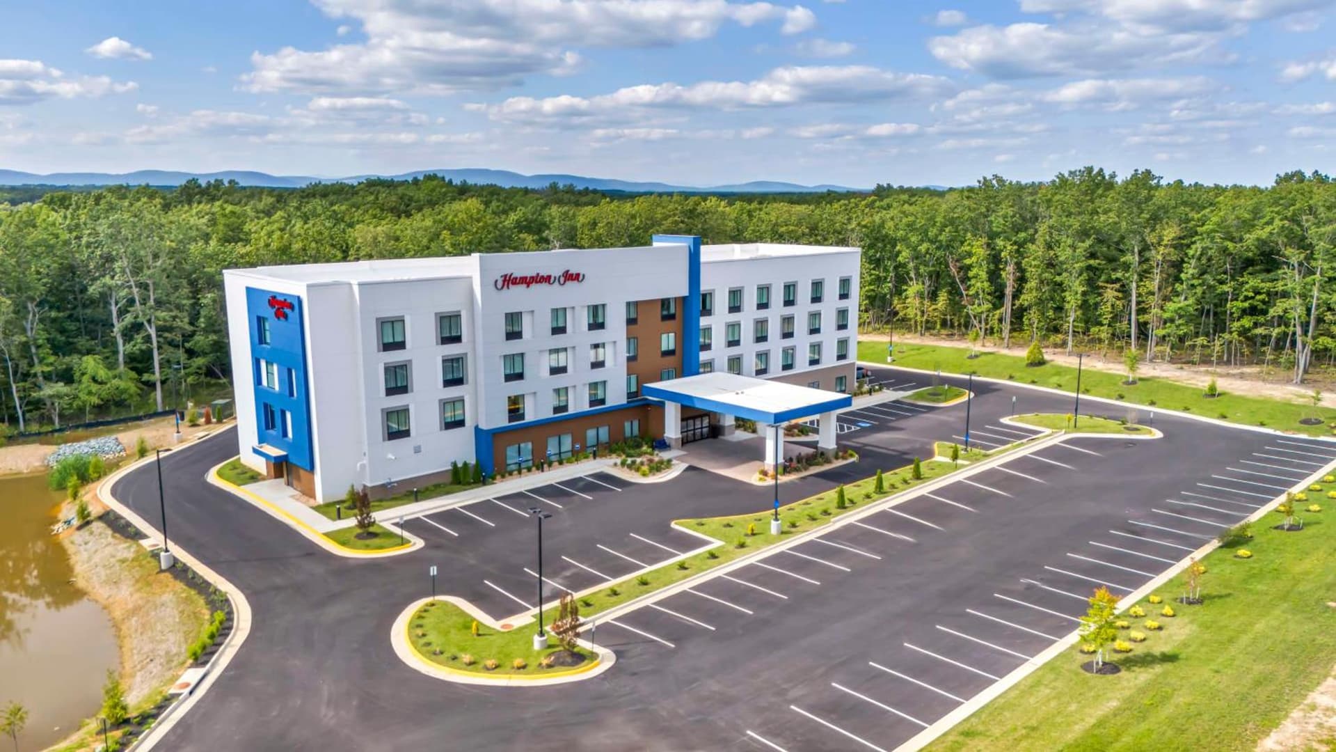 Hampton Inn Zion Crossroads Gordonsville — hotel in Gordonsville, Virginia
