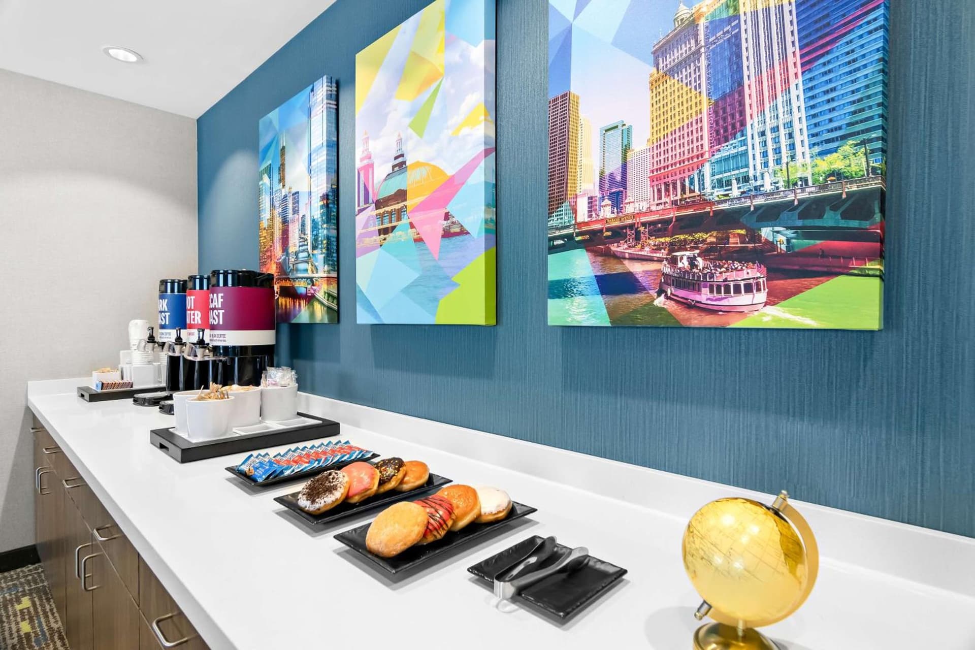 Hampton Inn & Suites Chicago Medical District Uic gallery photo in Chicago, IL — image 15