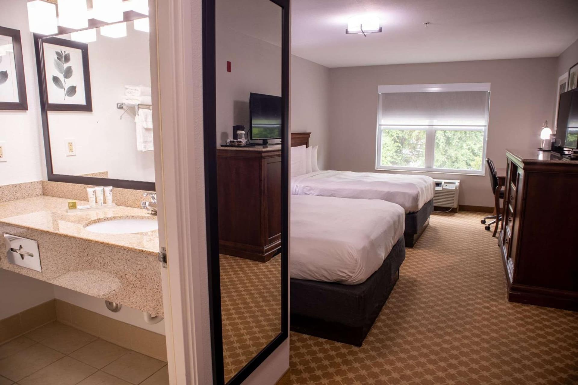 Country Inn & Suites by Radisson, Wilmington, NC gallery photo in Wilmington, NC — image 21