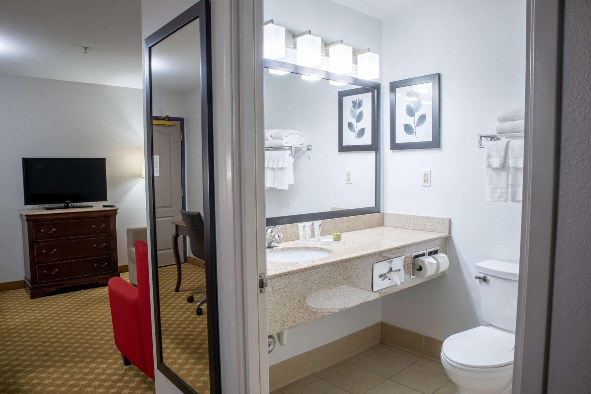 Country Inn & Suites by Radisson, Wilmington, NC gallery photo in Wilmington, NC — image 82
