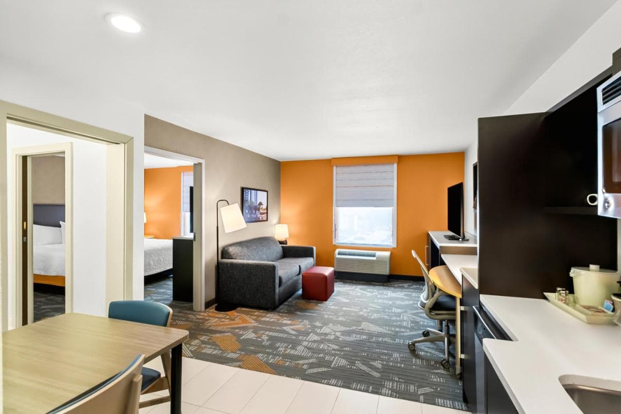 Home2 Suites by Hilton Irving/DFW Airport North gallery photo in Irving, TX — image 7
