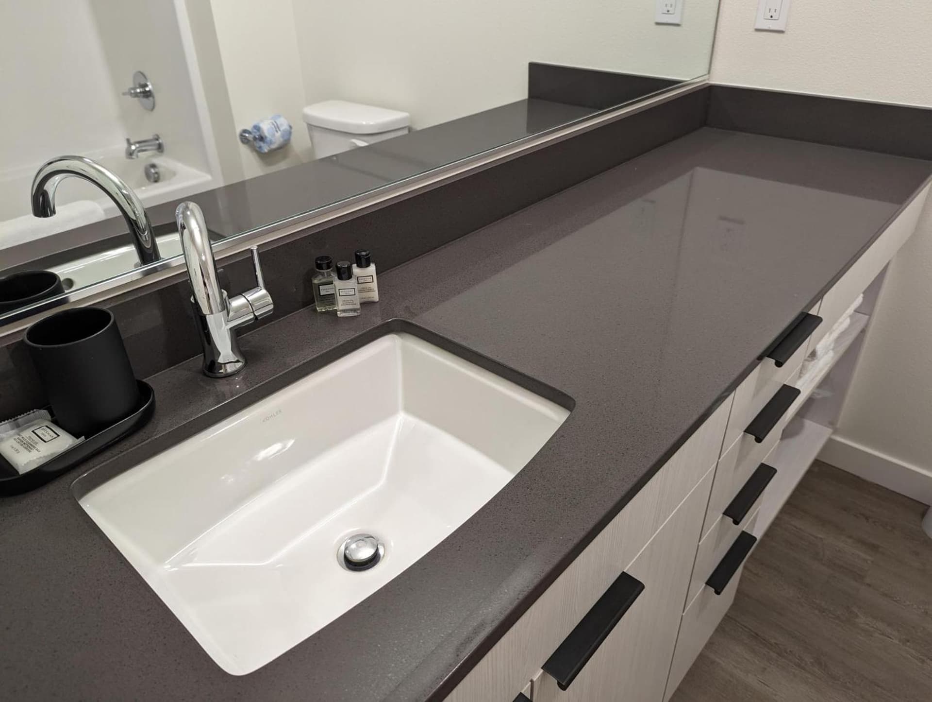 Marina Square Suites gallery photo in Bremerton, WA — image 10