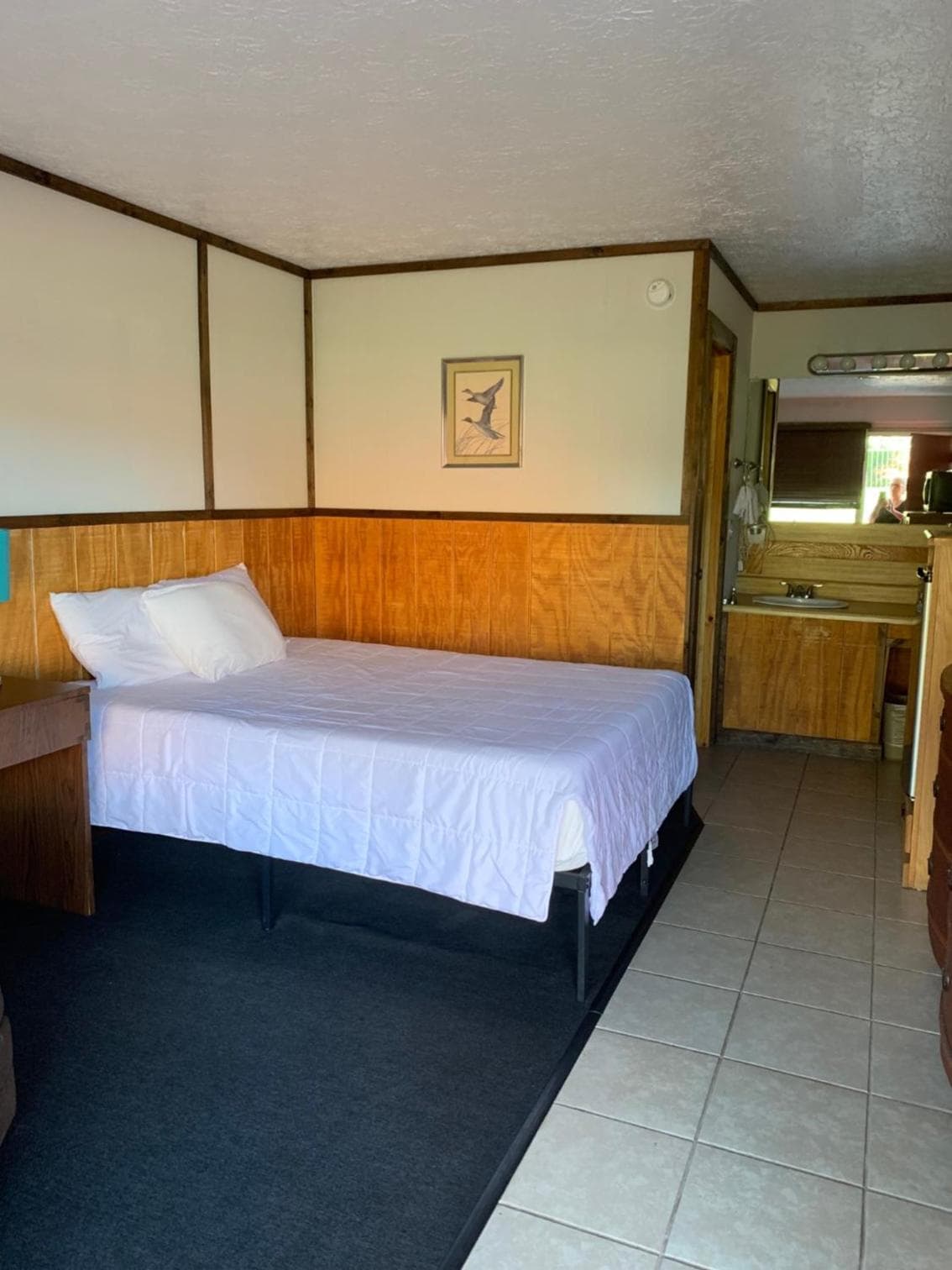 Beverly Hills Inn property views in Aberdeen, OH — gallery photo 3