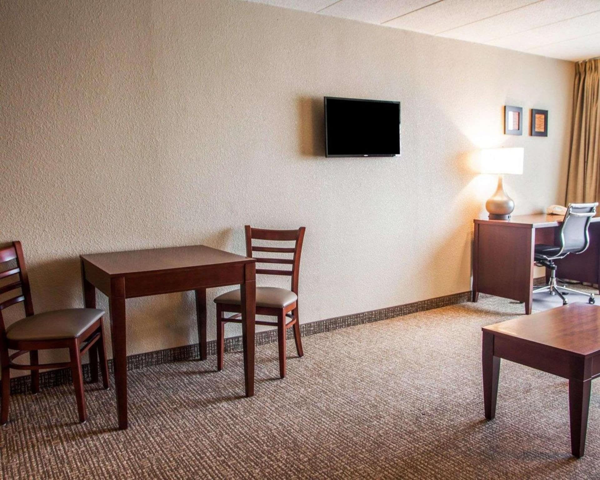 Quality Inn & Suites Orland Park - Chicago gallery photo in Orland Park, IL — image 38