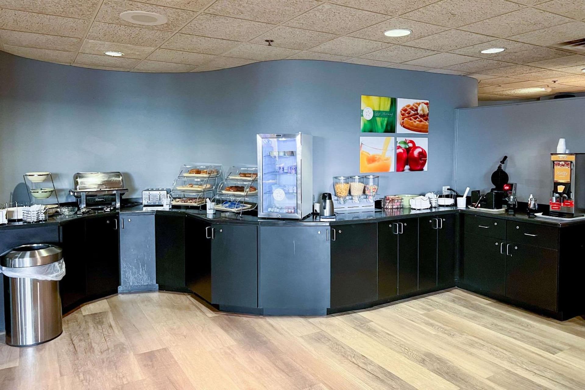 Quality Inn & Suites Orland Park - Chicago gallery photo in Orland Park, IL — image 8