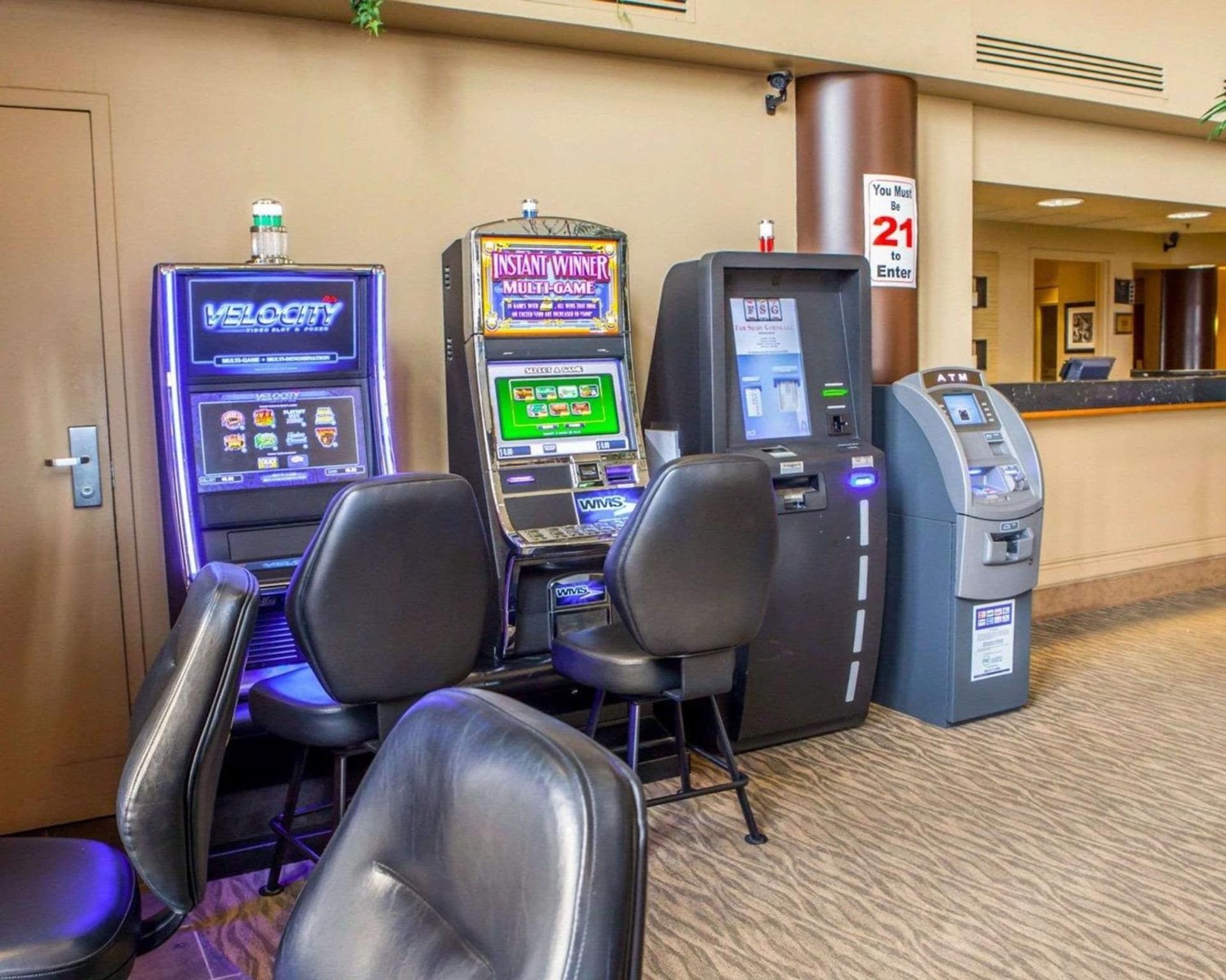 Quality Inn & Suites Orland Park - Chicago interior in Orland Park, IL — gallery photo 2